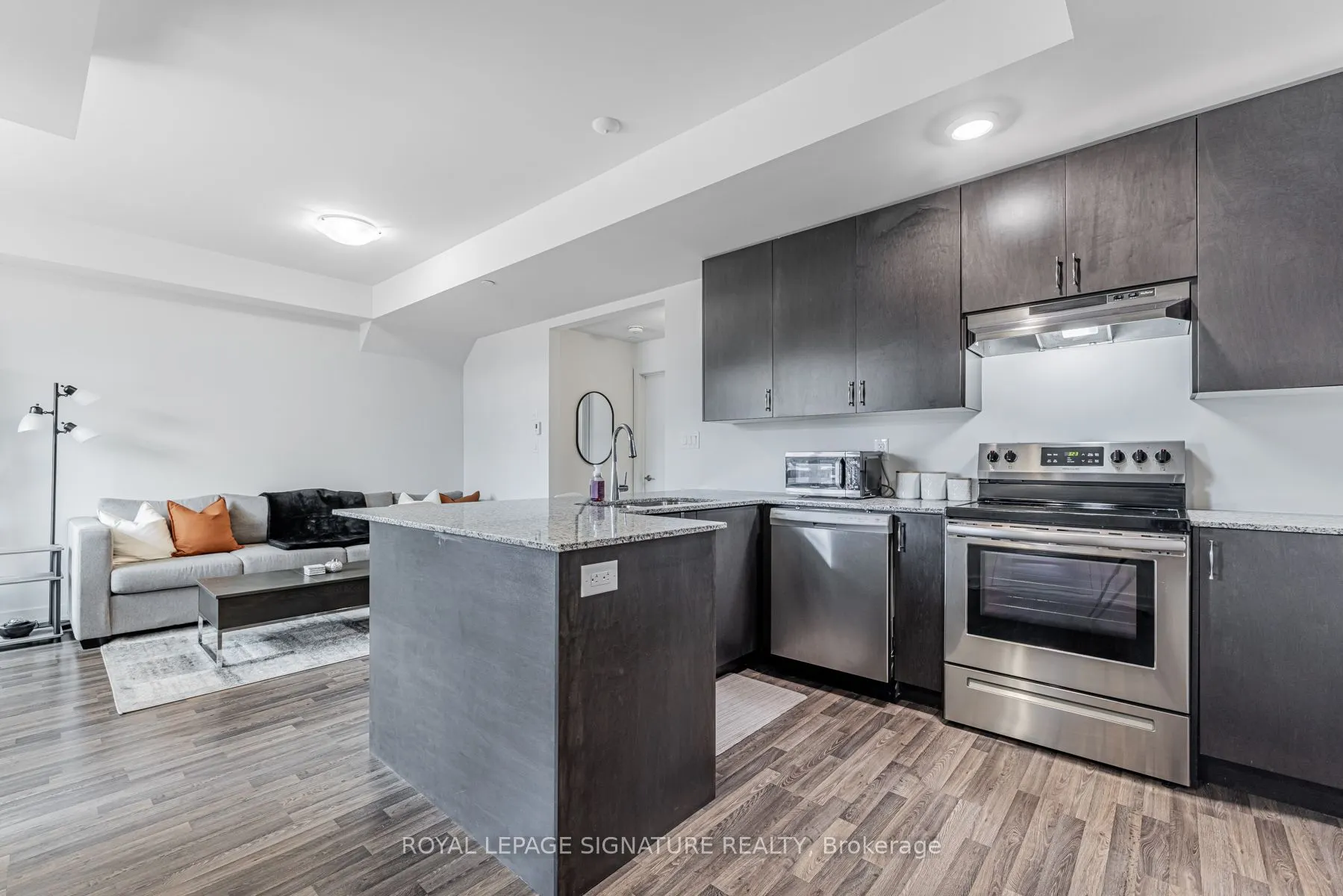 370C Red Maple Road, #77