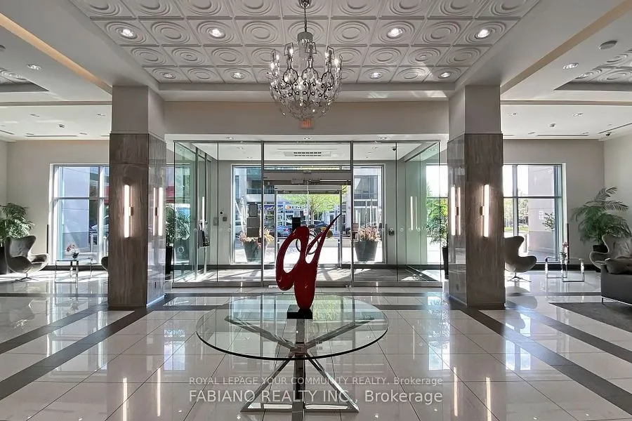 7171 Yonge Street, #415