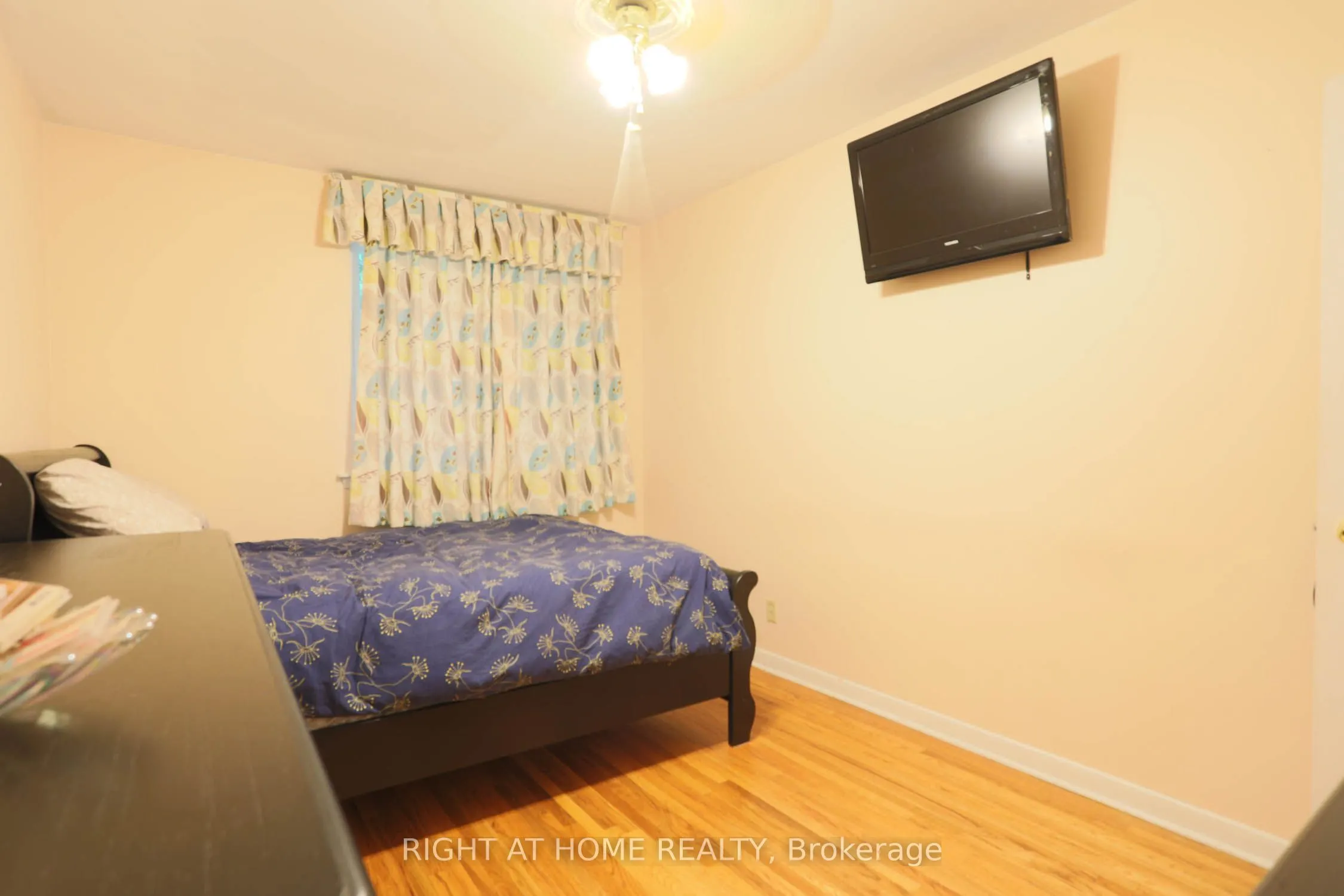 303 Blue Grass Boulevard