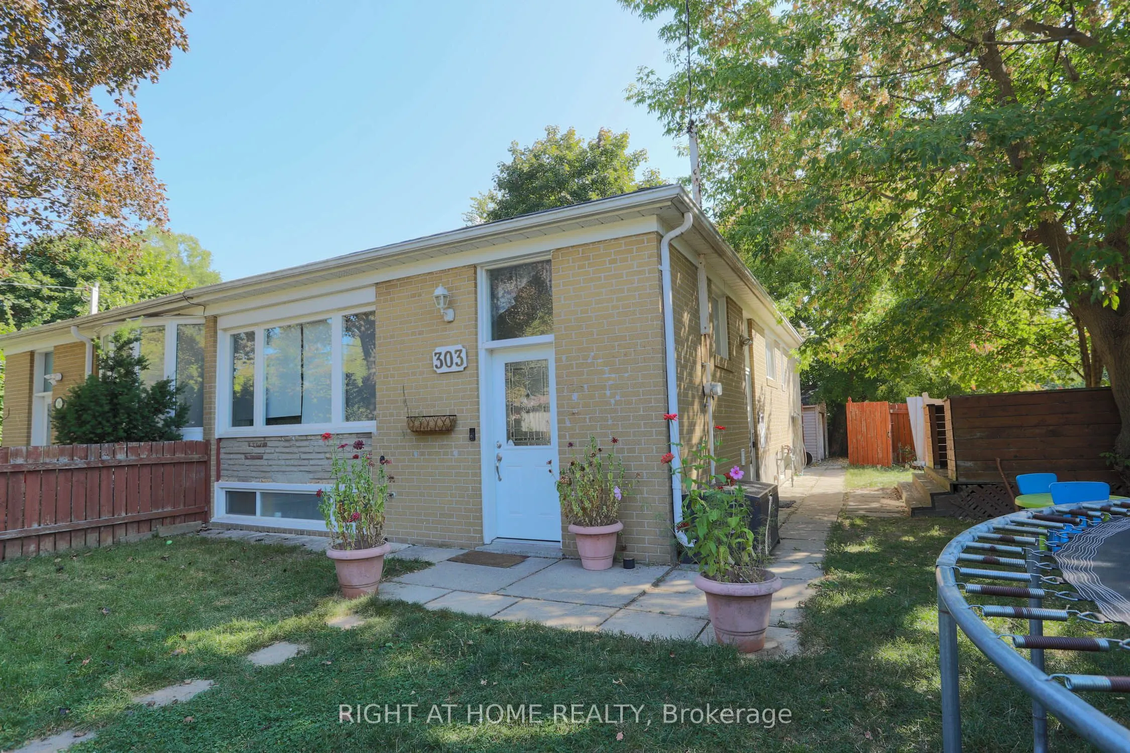303 Blue Grass Boulevard