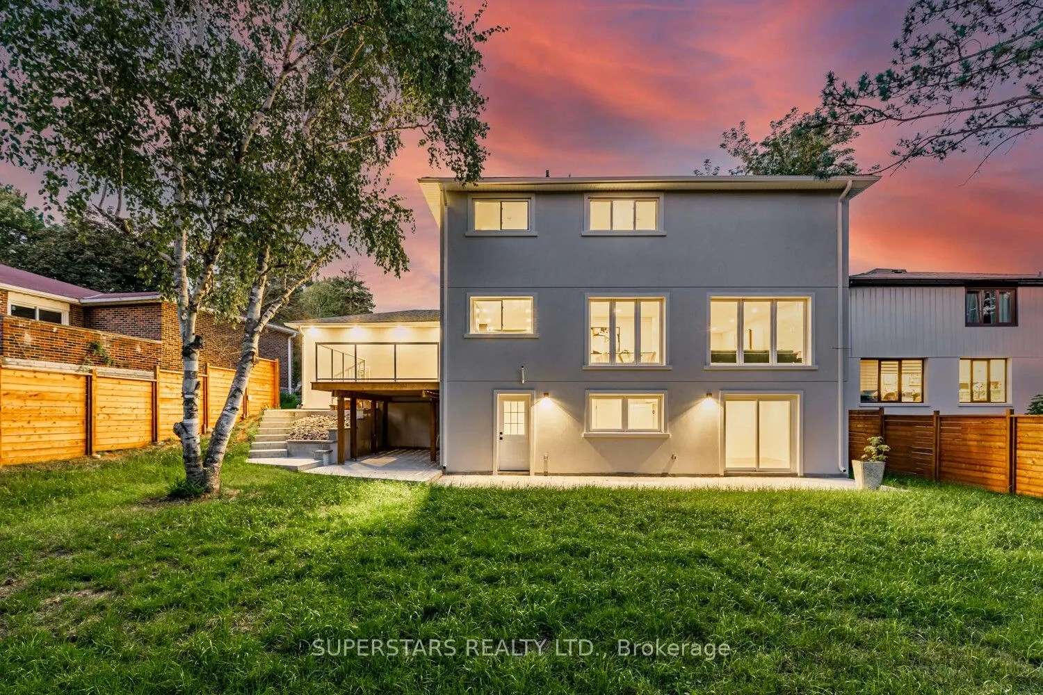43 Thorny Brae Drive