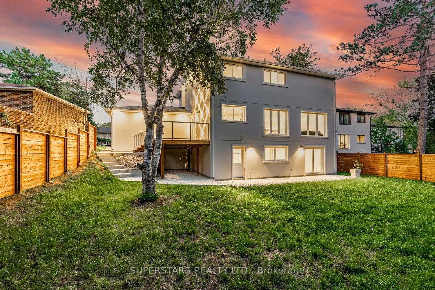 43 Thorny Brae Drive