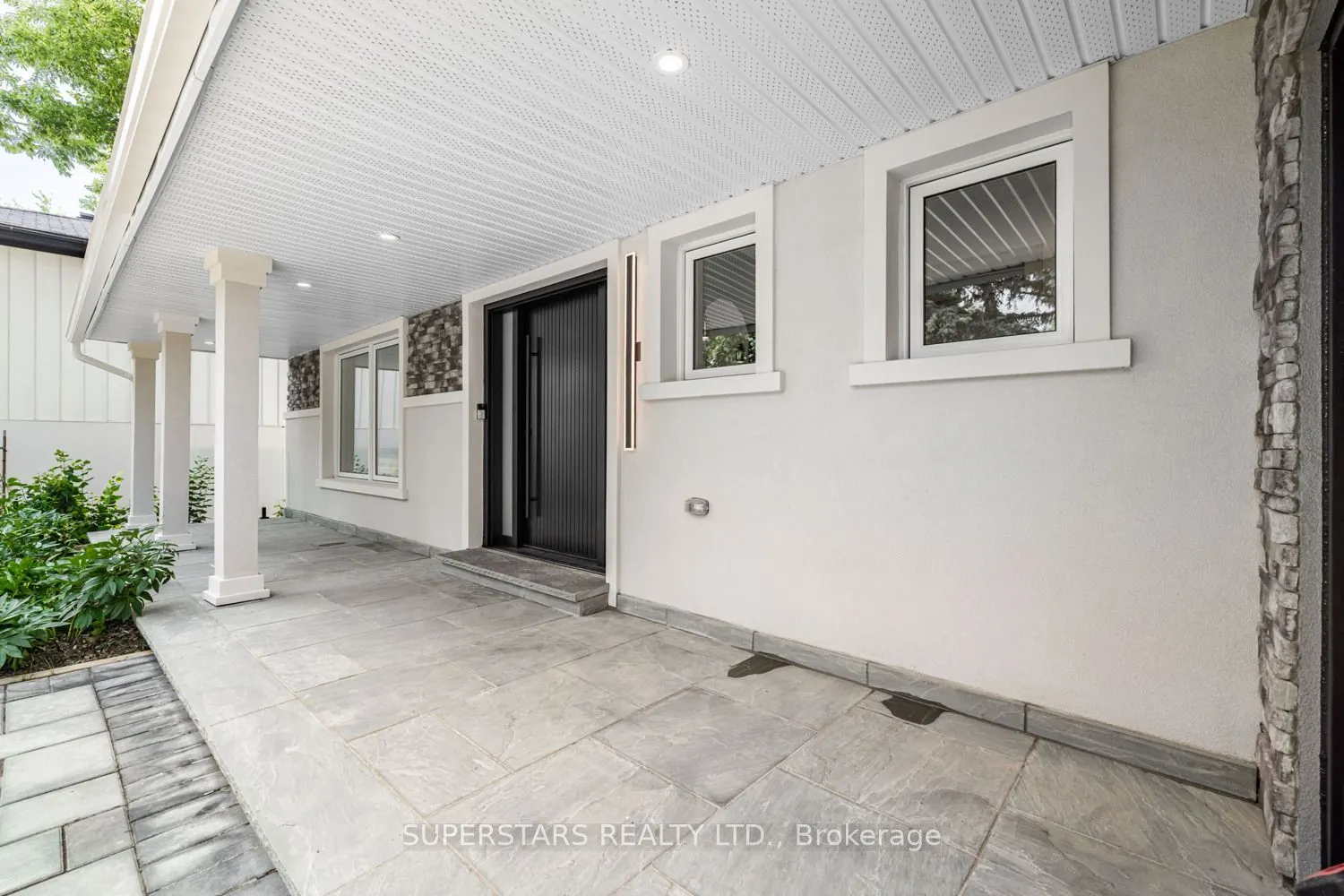 43 Thorny Brae Drive