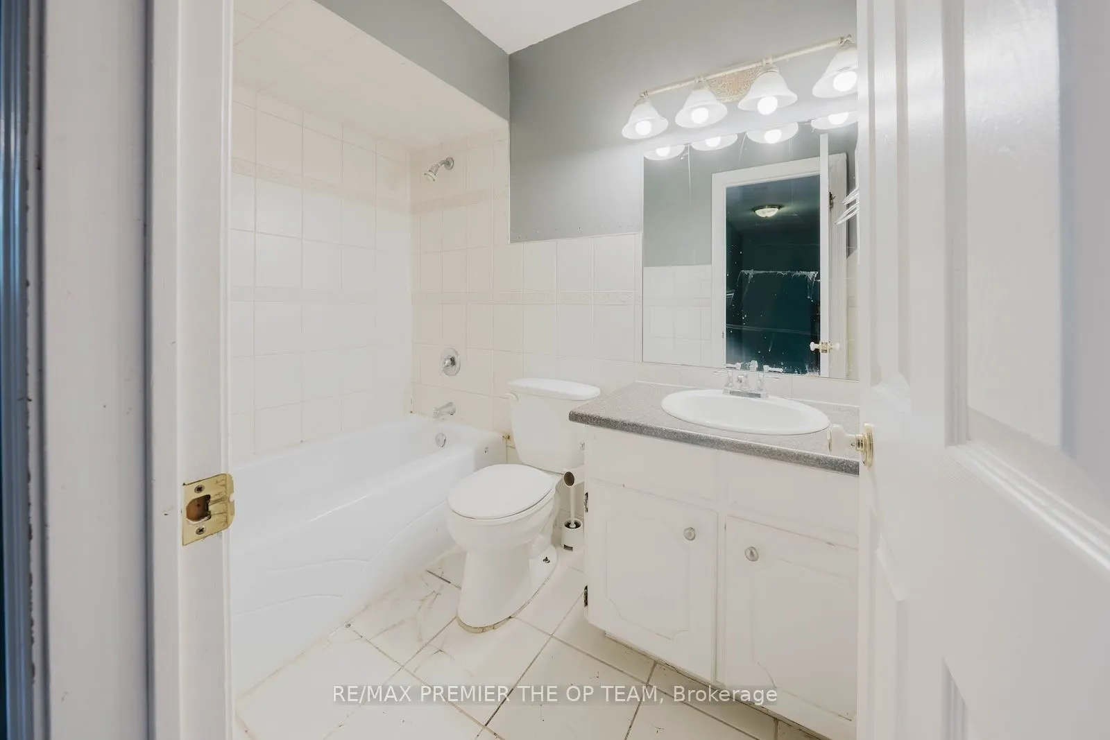22 Henderson Drive, #1