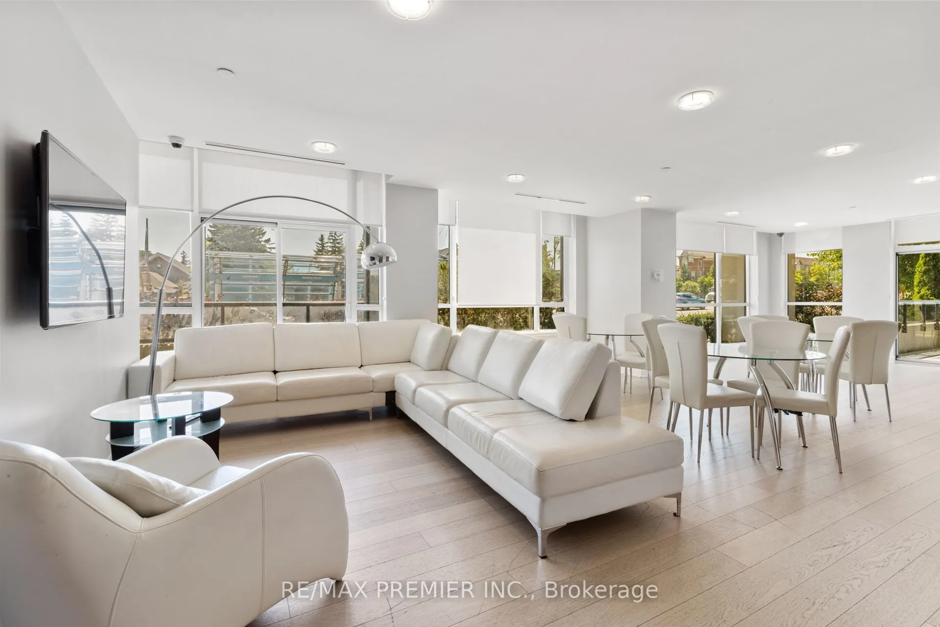 4700 Highway 7, #108