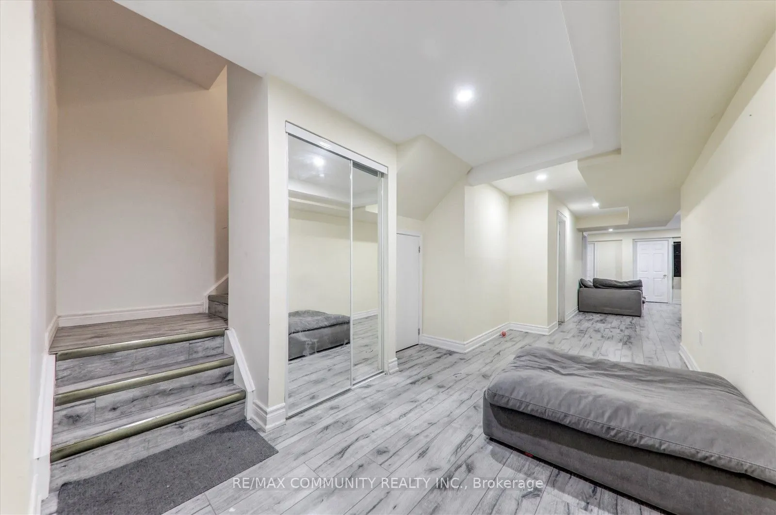 138 West Lawn Crescent, #Bsmt