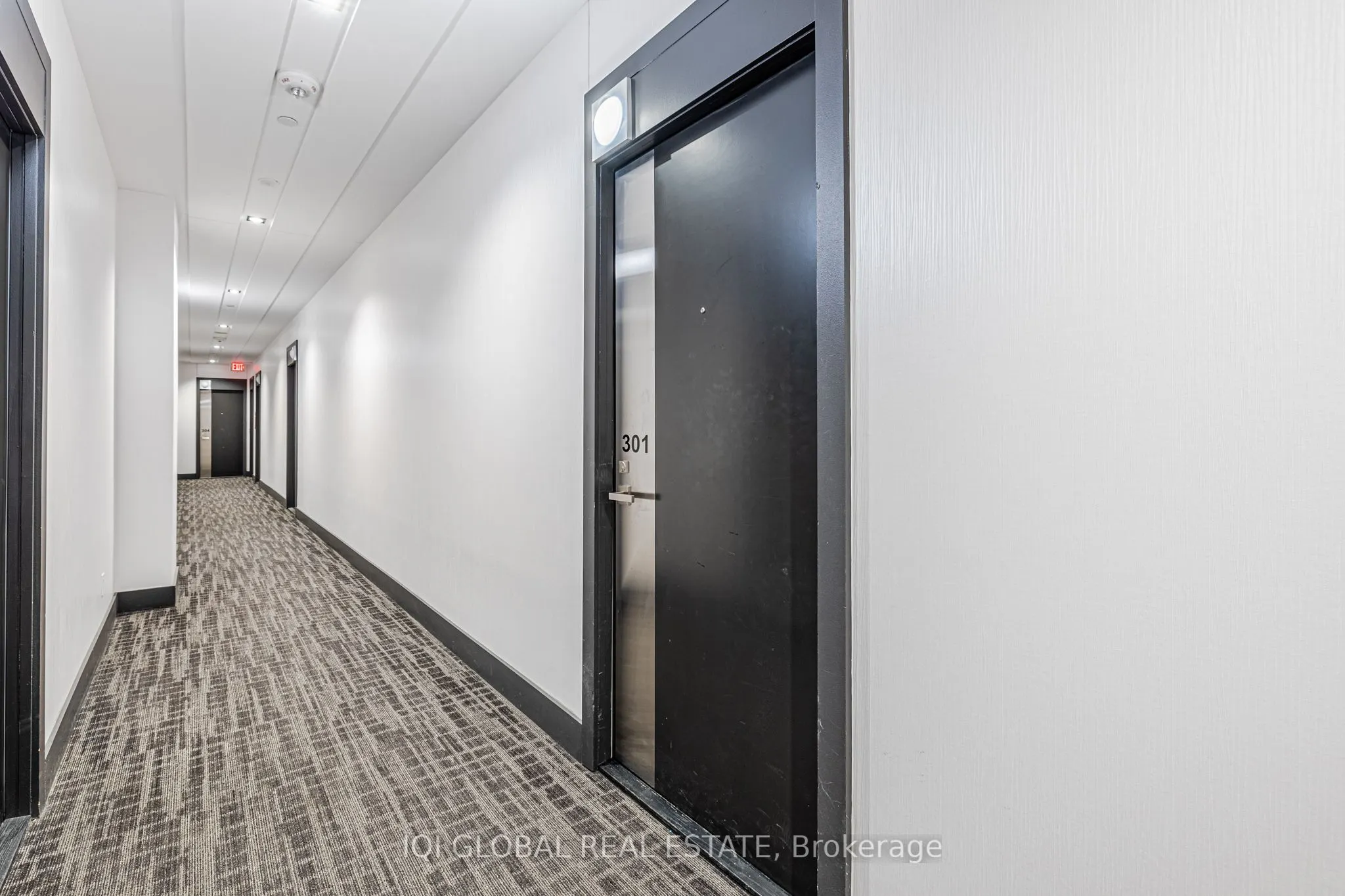 9471 Yonge Street, #301