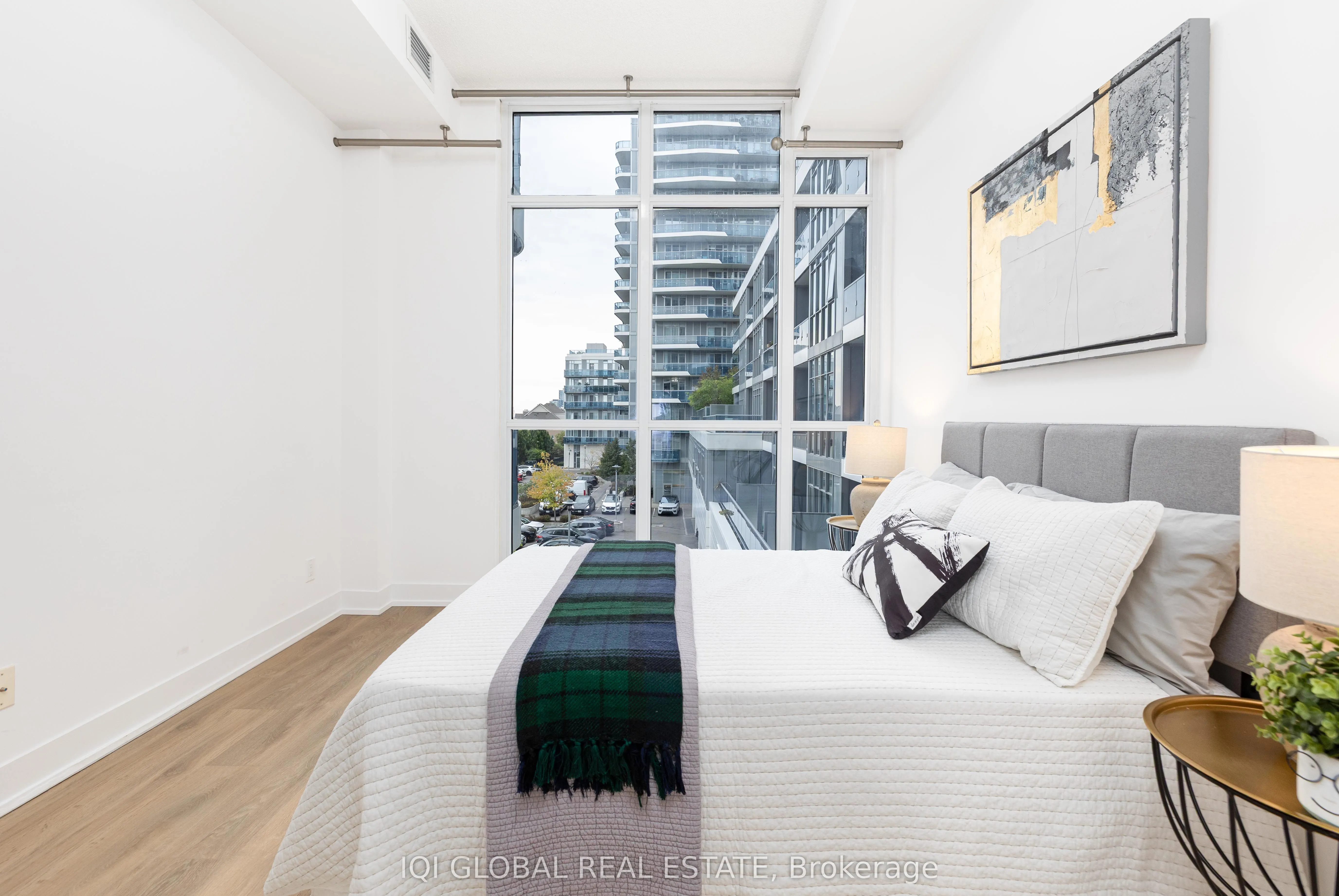 9471 Yonge Street, #301