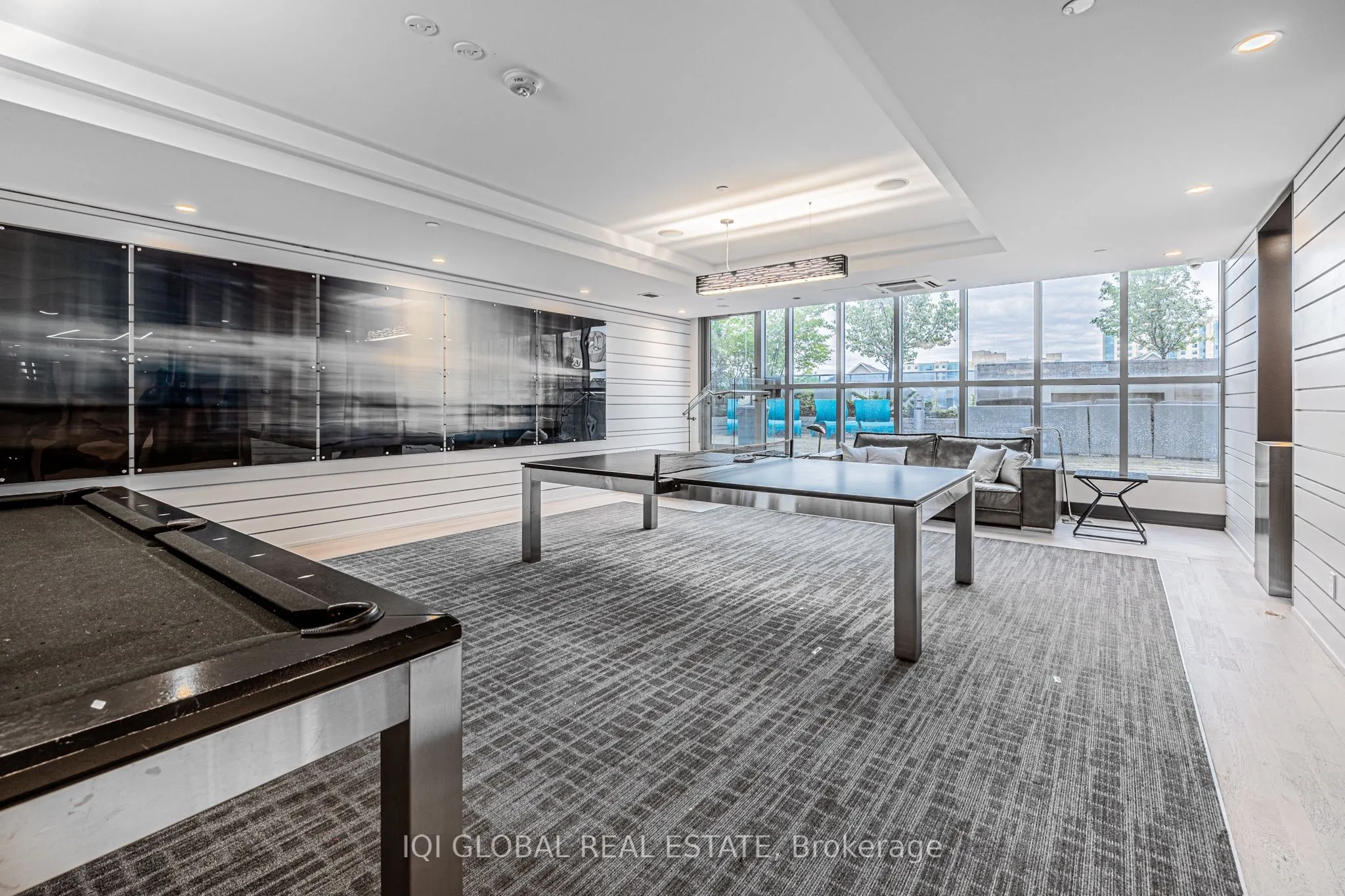 9471 Yonge Street, #301