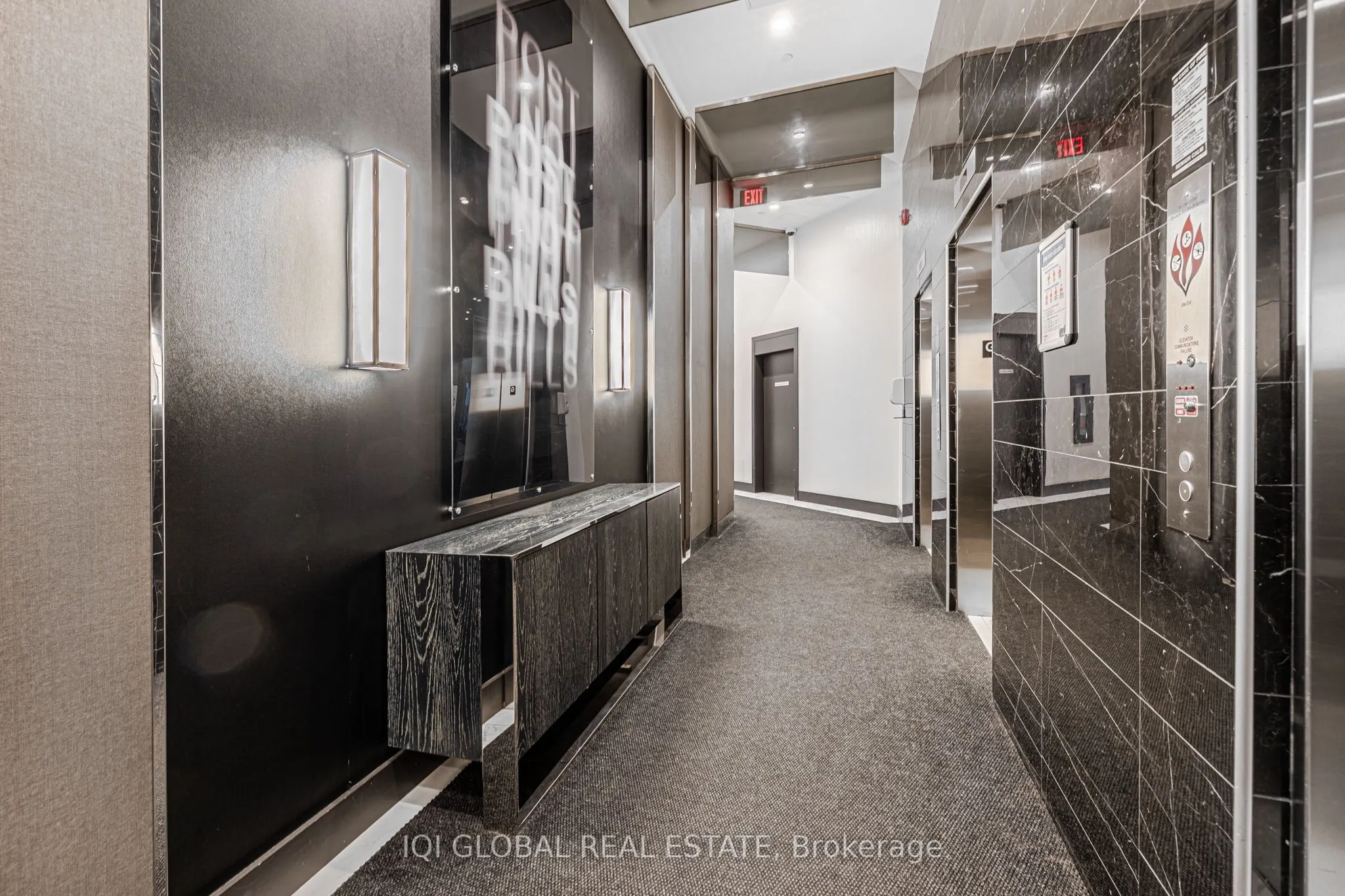 9471 Yonge Street, #301