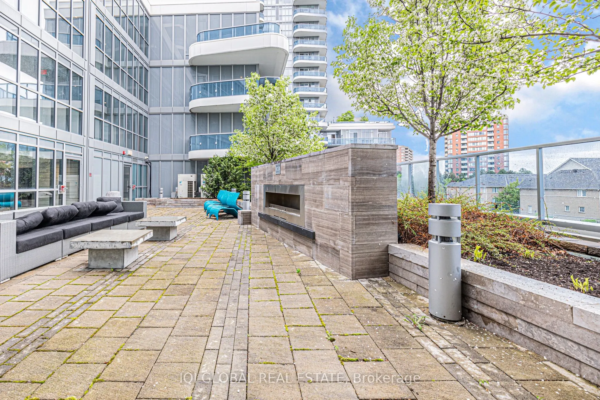 9471 Yonge Street, #301