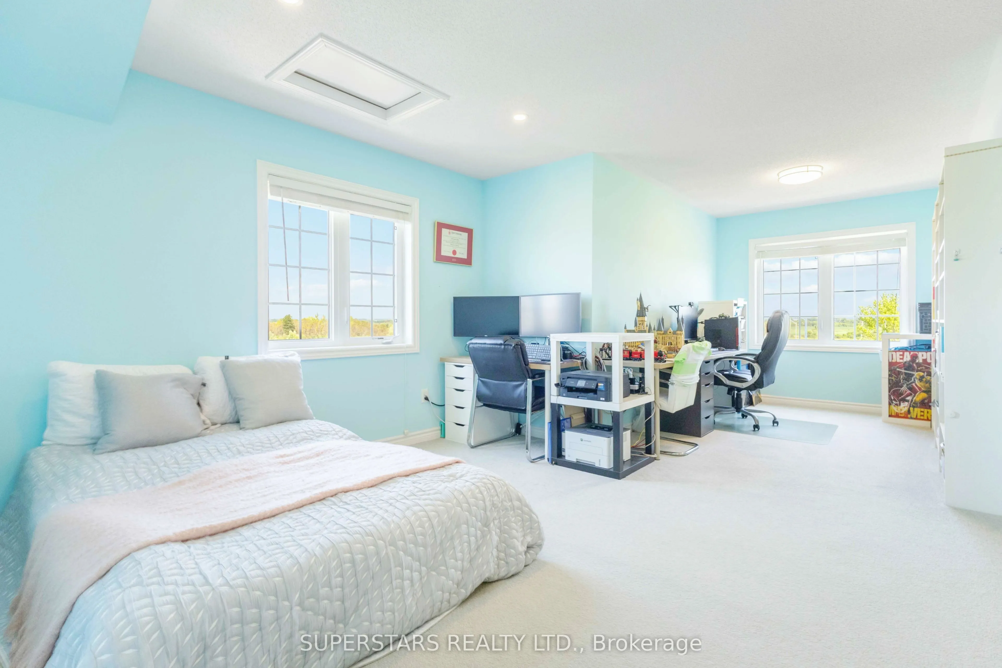 70 Living Cres Crescent