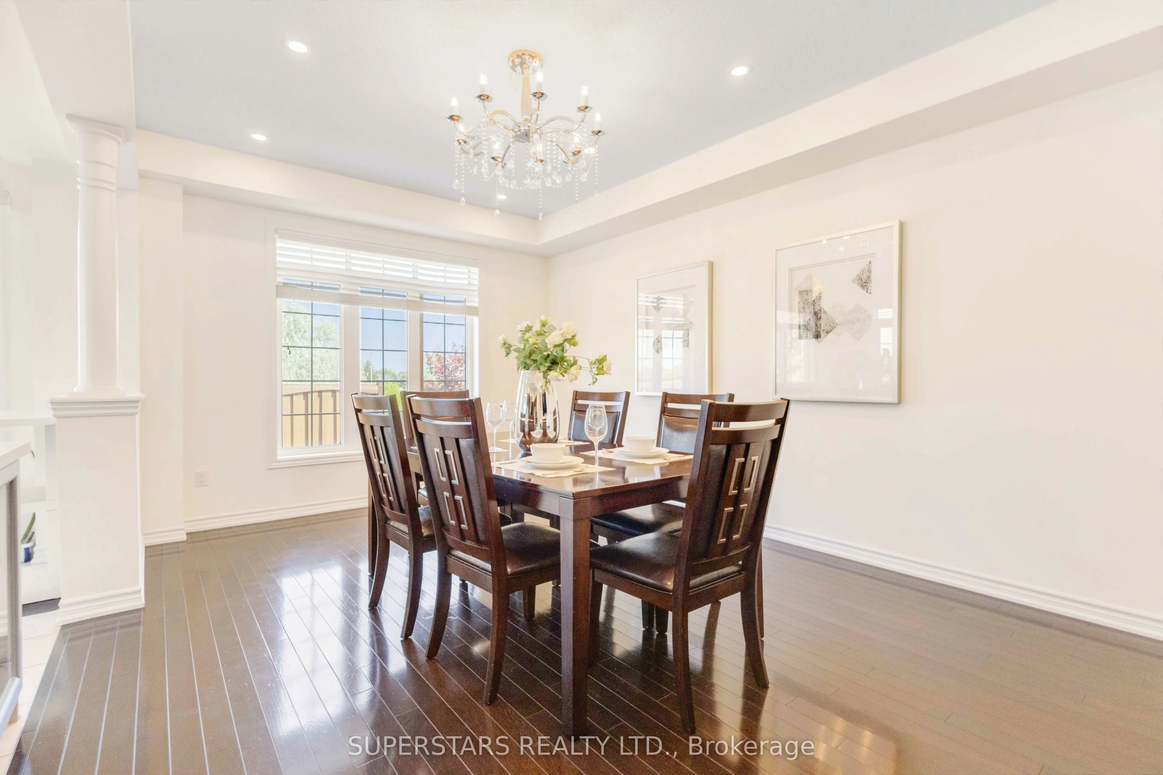70 Living Cres Crescent