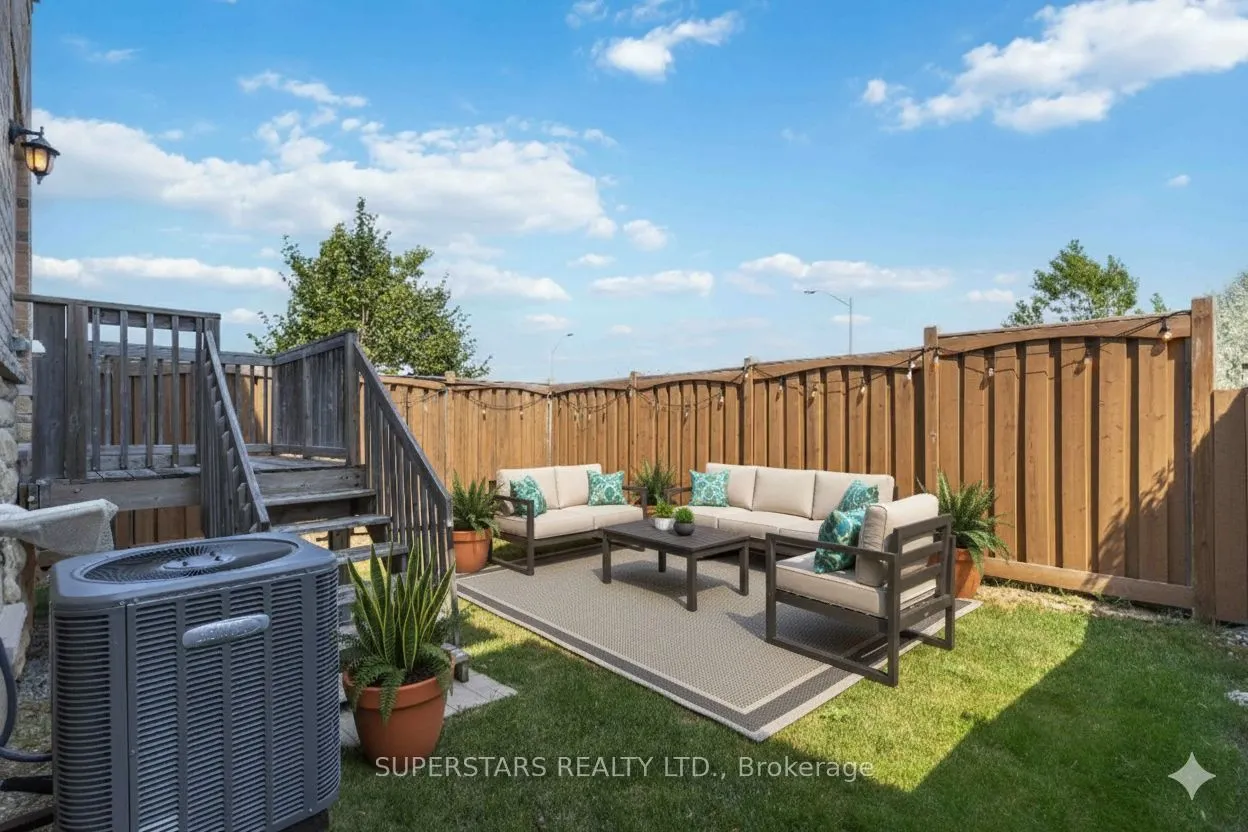 70 Living Cres Crescent