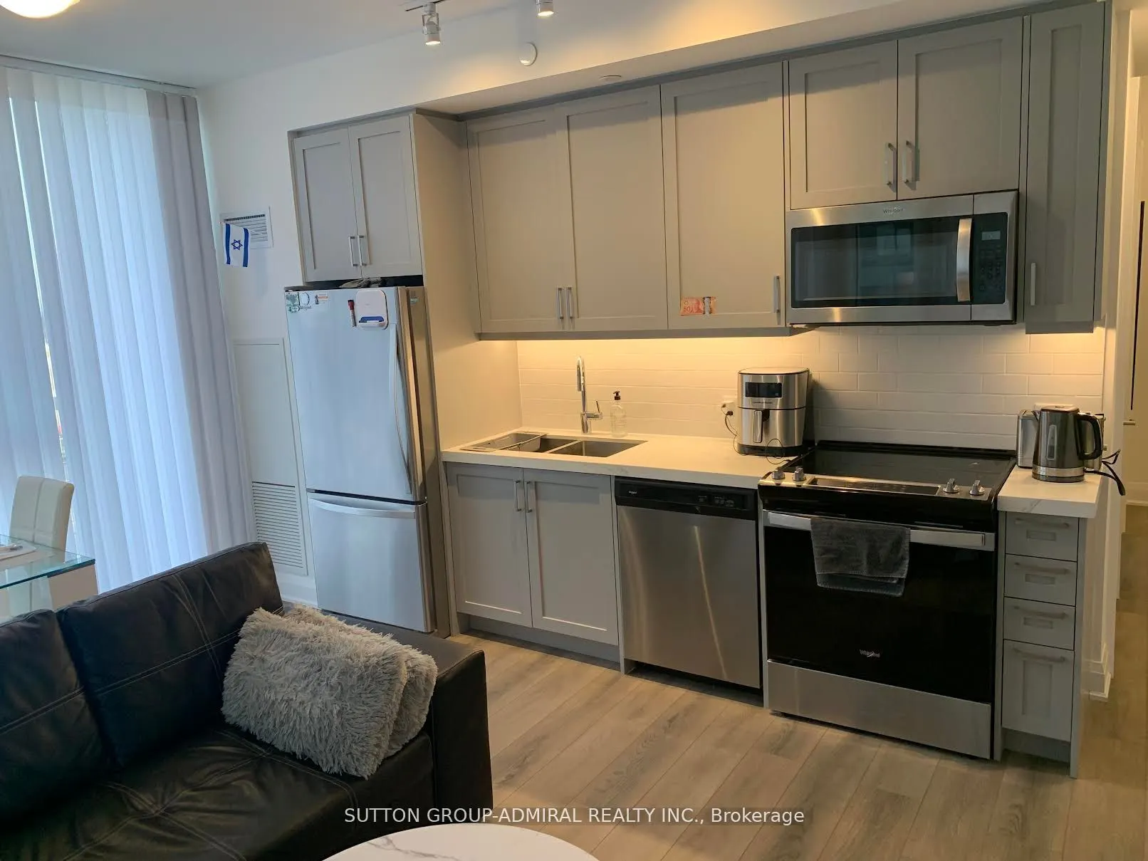 20 Gatineau Drive, #702