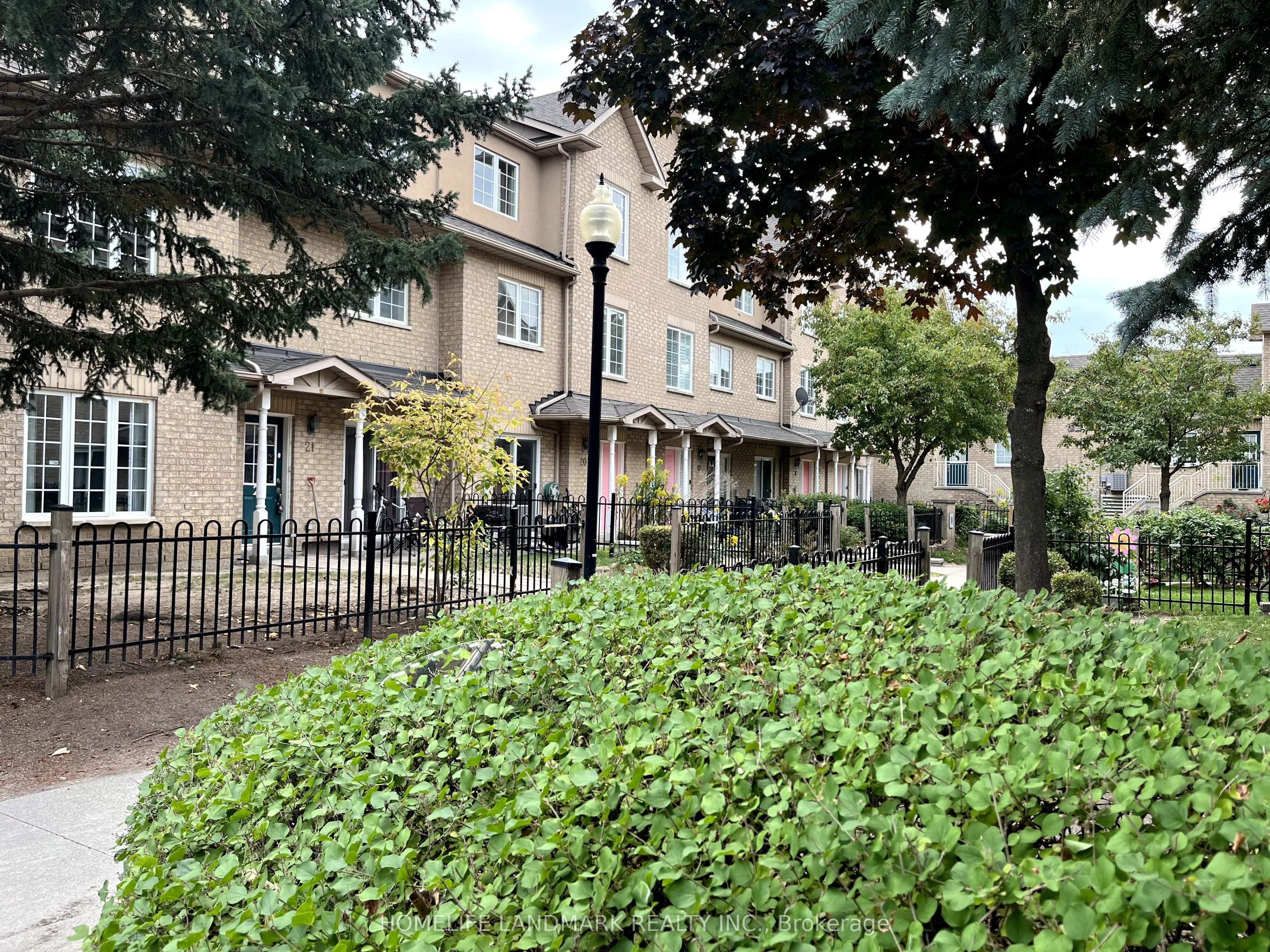 8 Cox Boulevard, #20