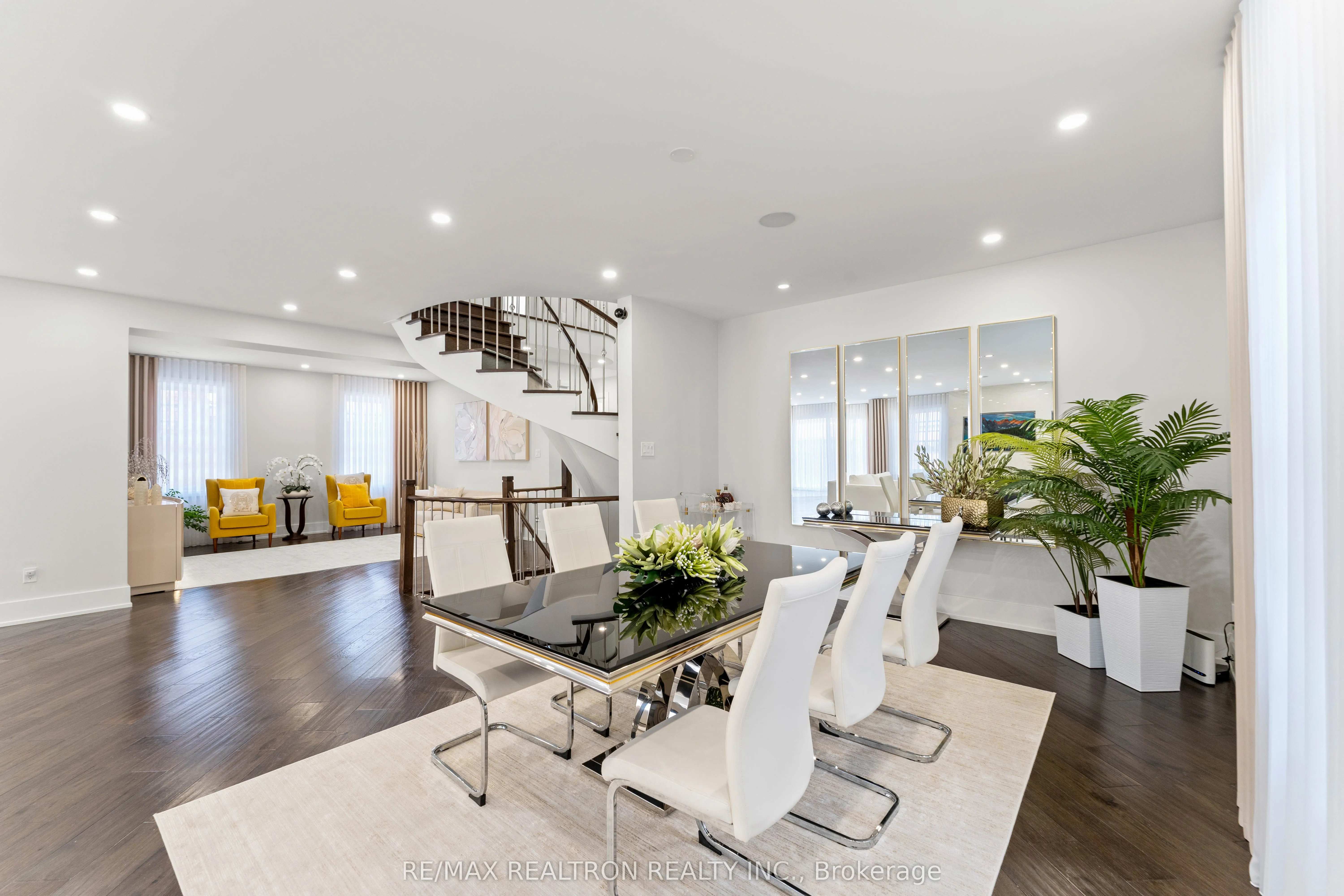 63 Willett Crescent