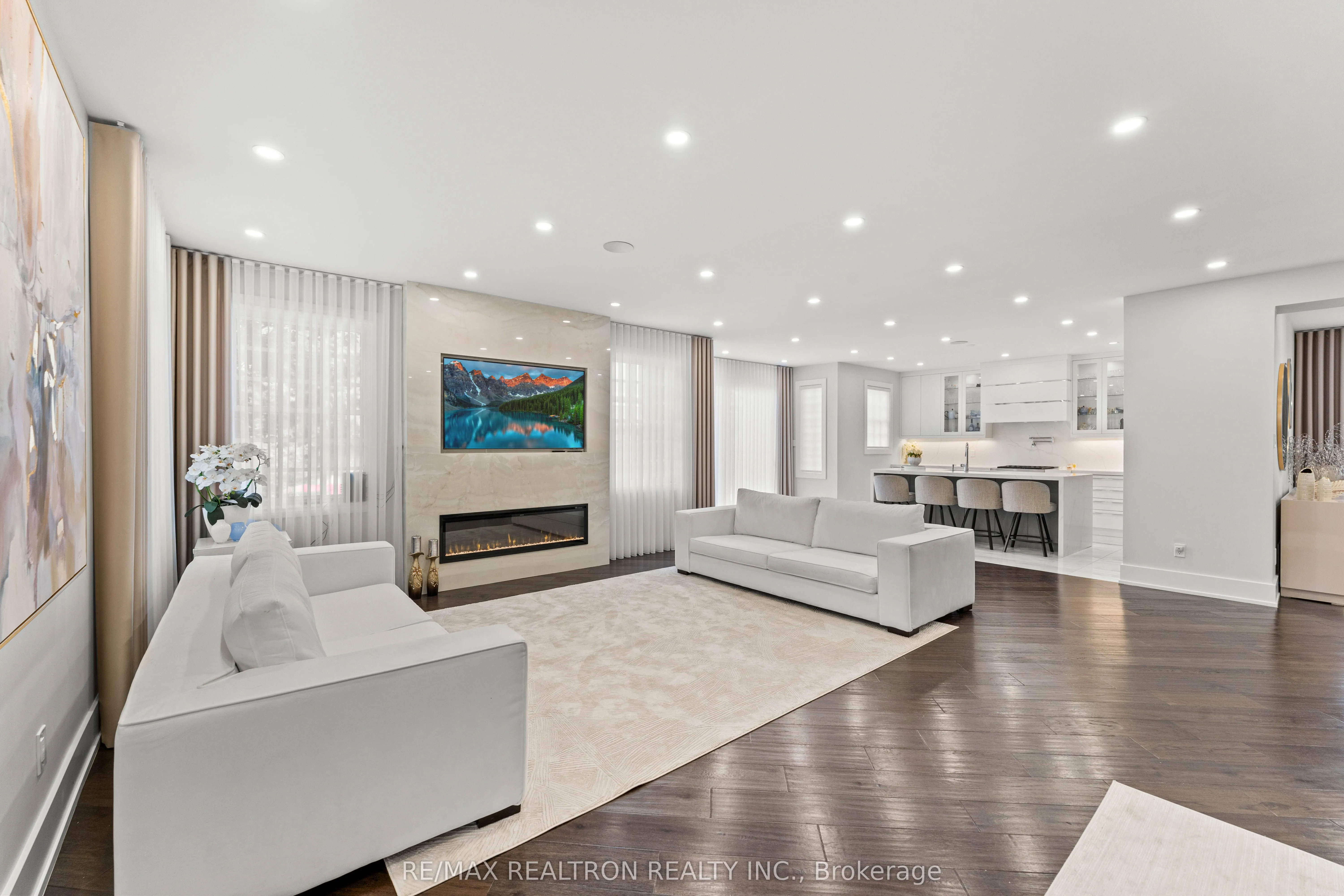 63 Willett Crescent