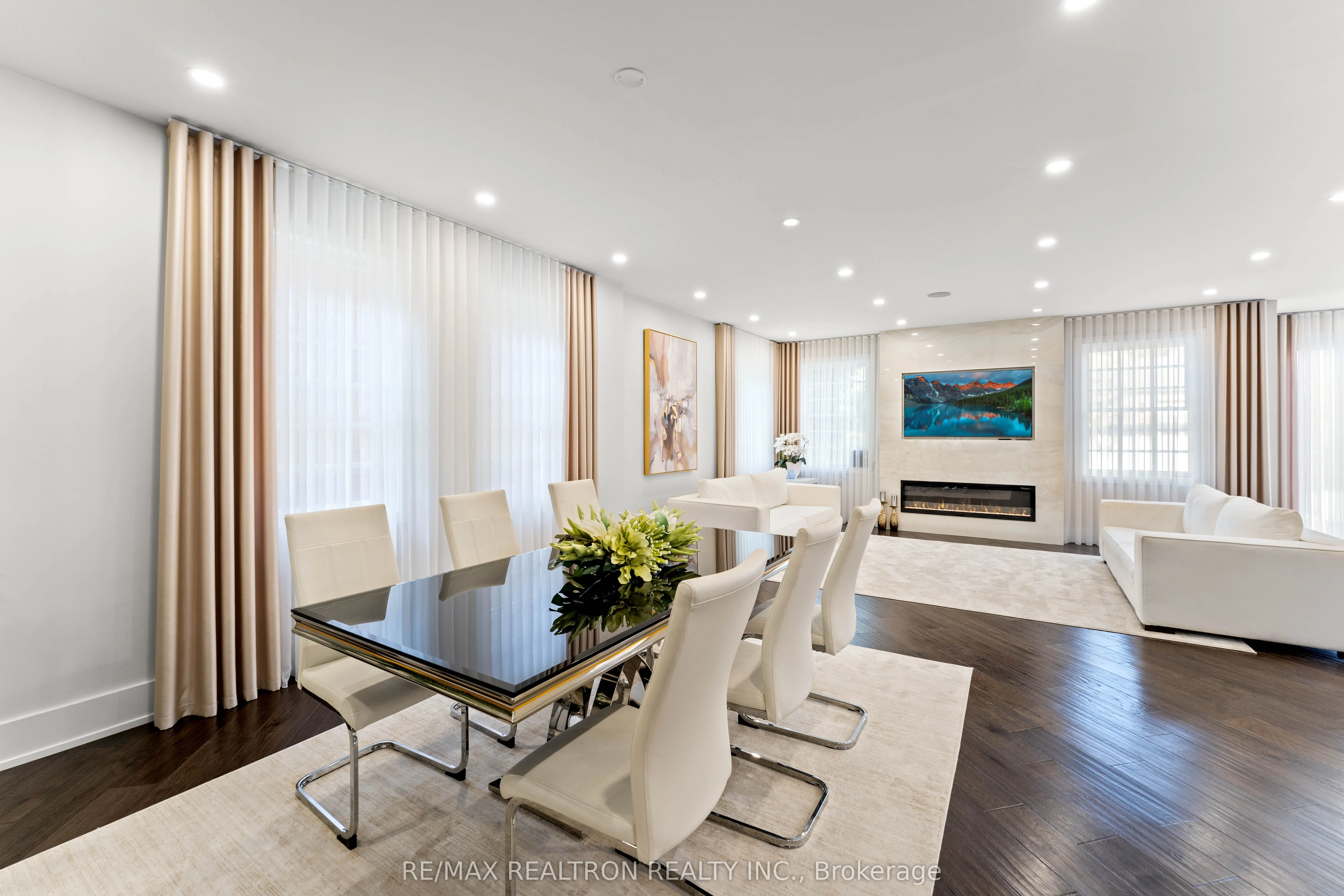 63 Willett Crescent
