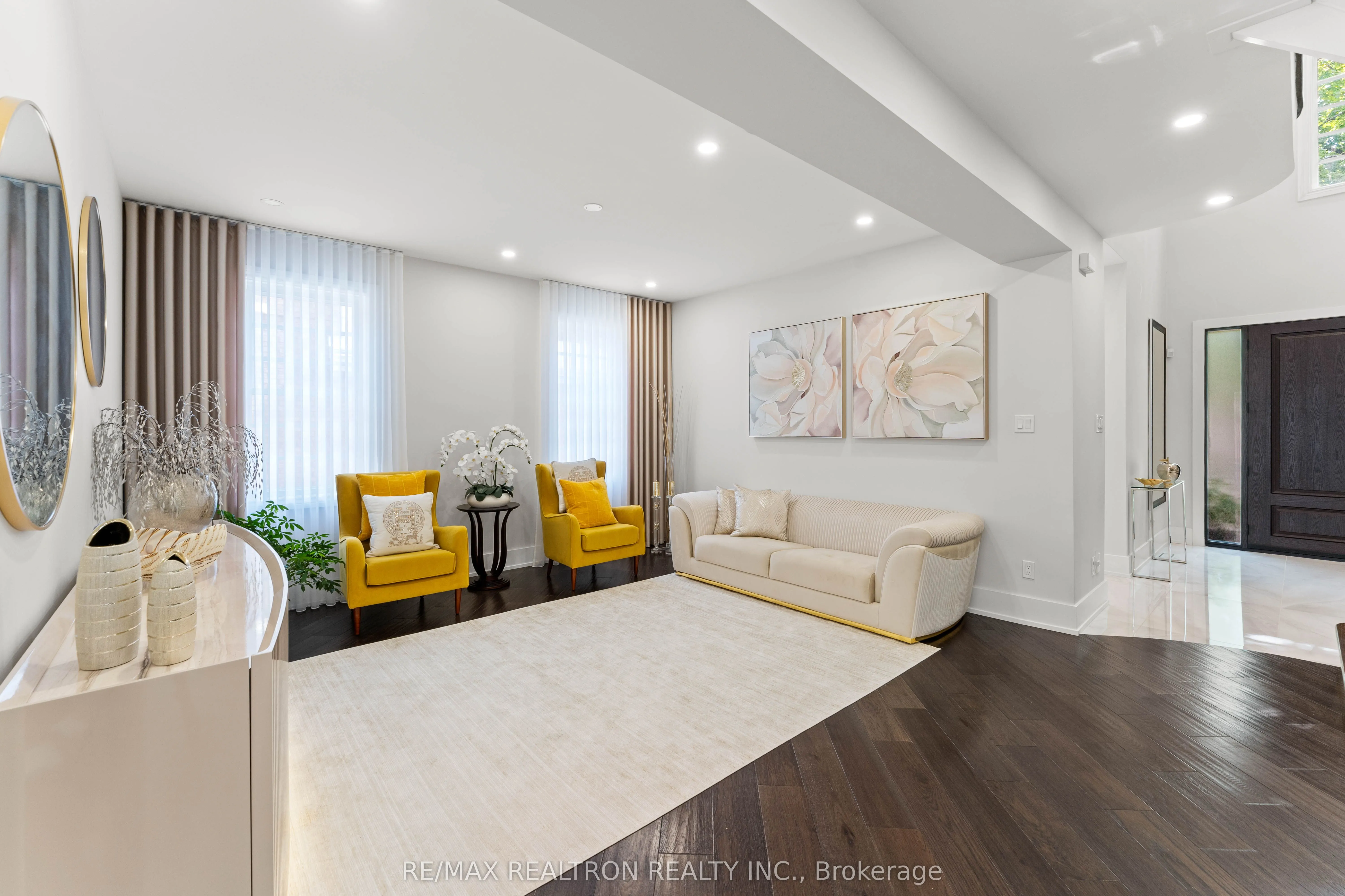 63 Willett Crescent