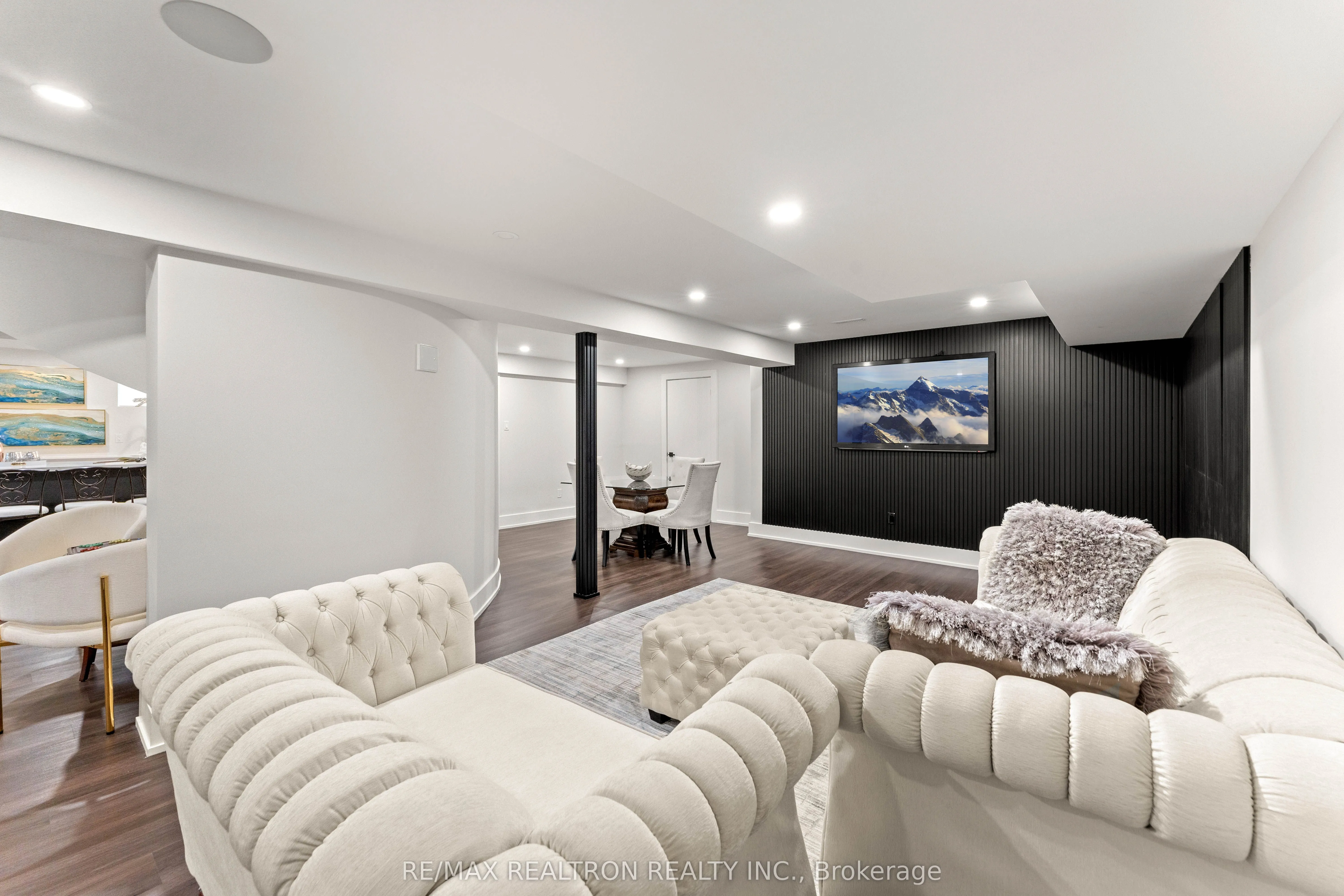 63 Willett Crescent