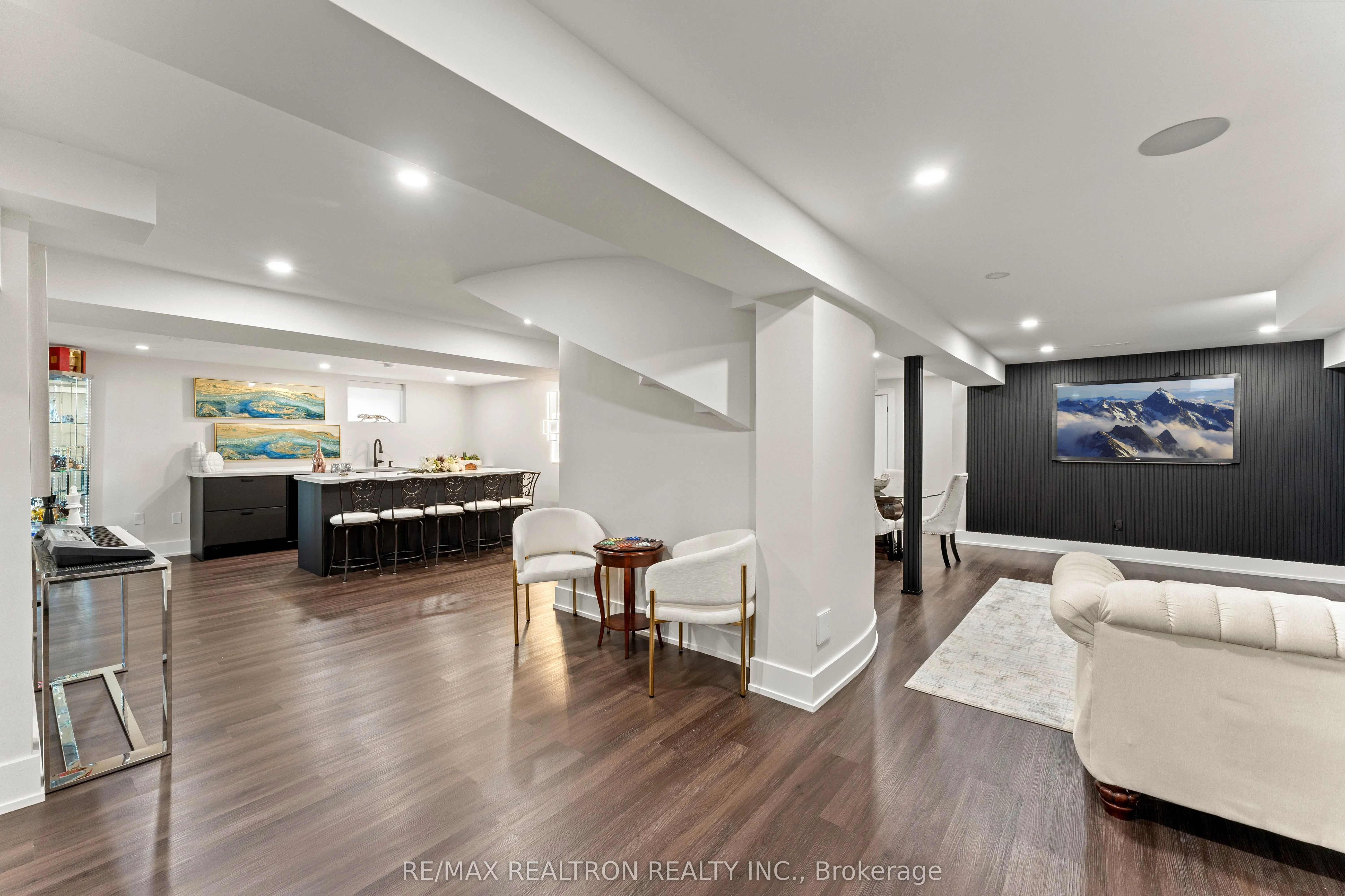 63 Willett Crescent