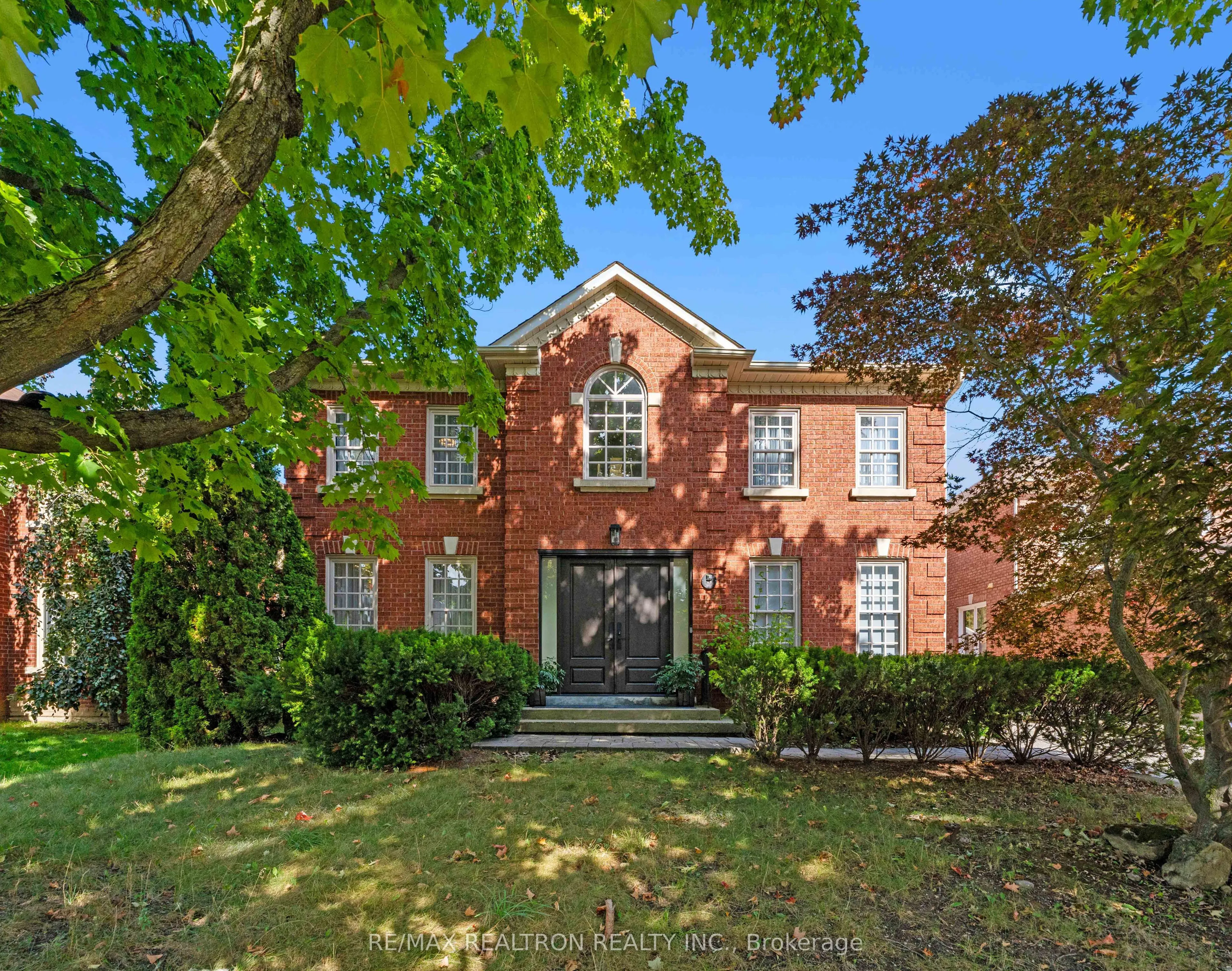 63 Willett Crescent