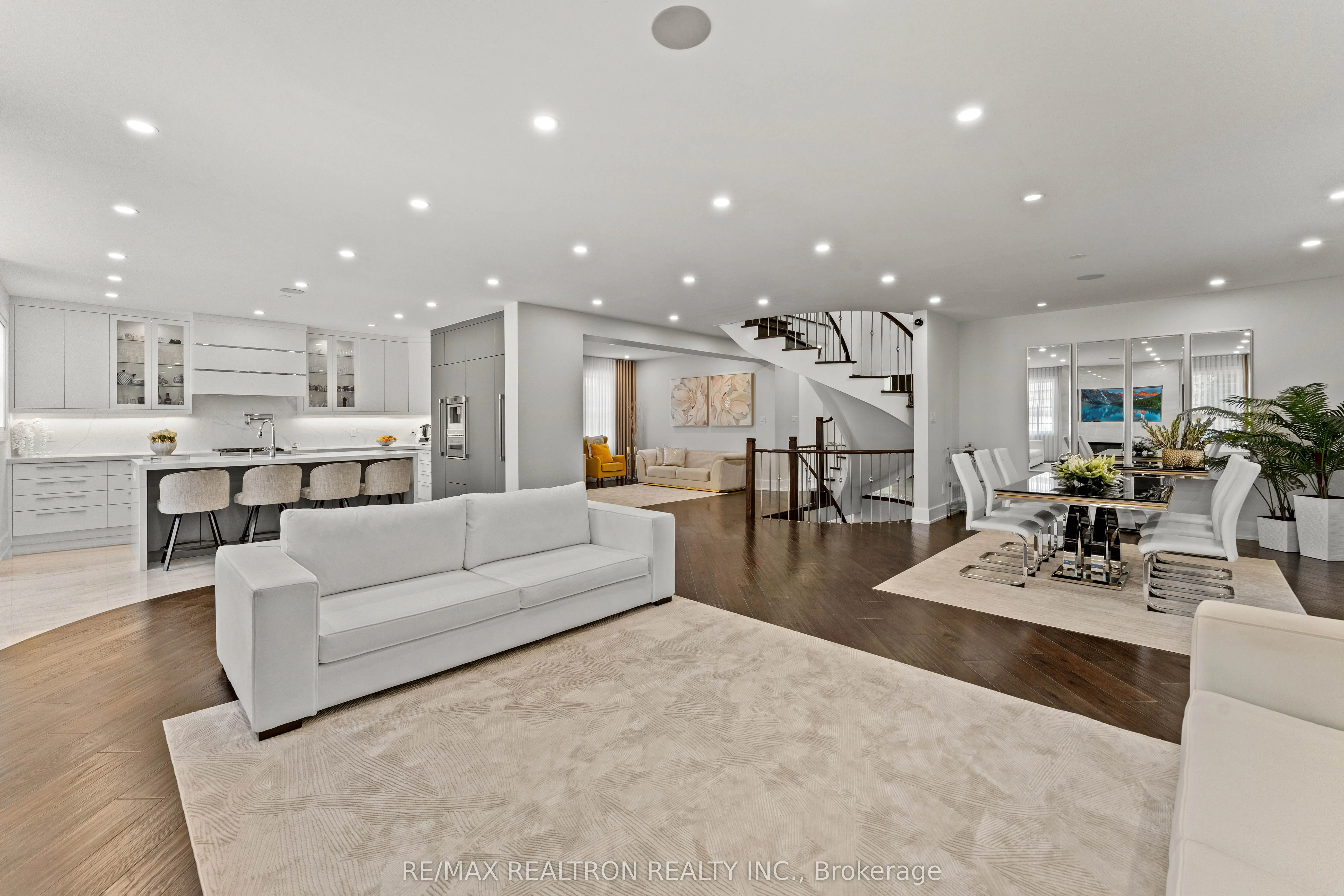 63 Willett Crescent