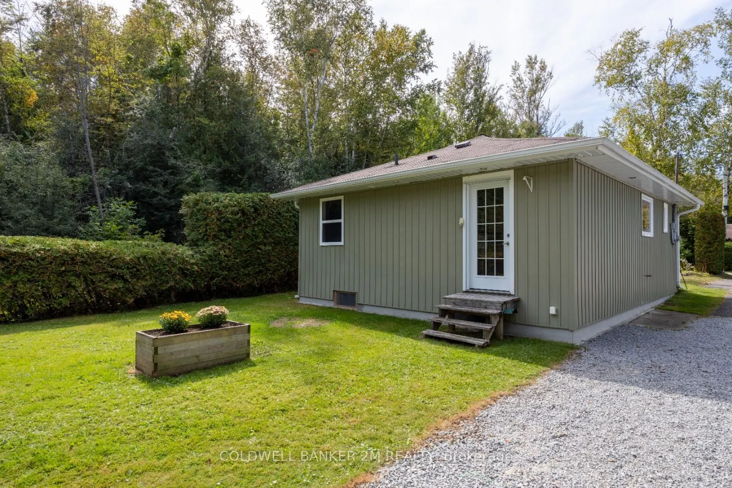 17 Lindell Road