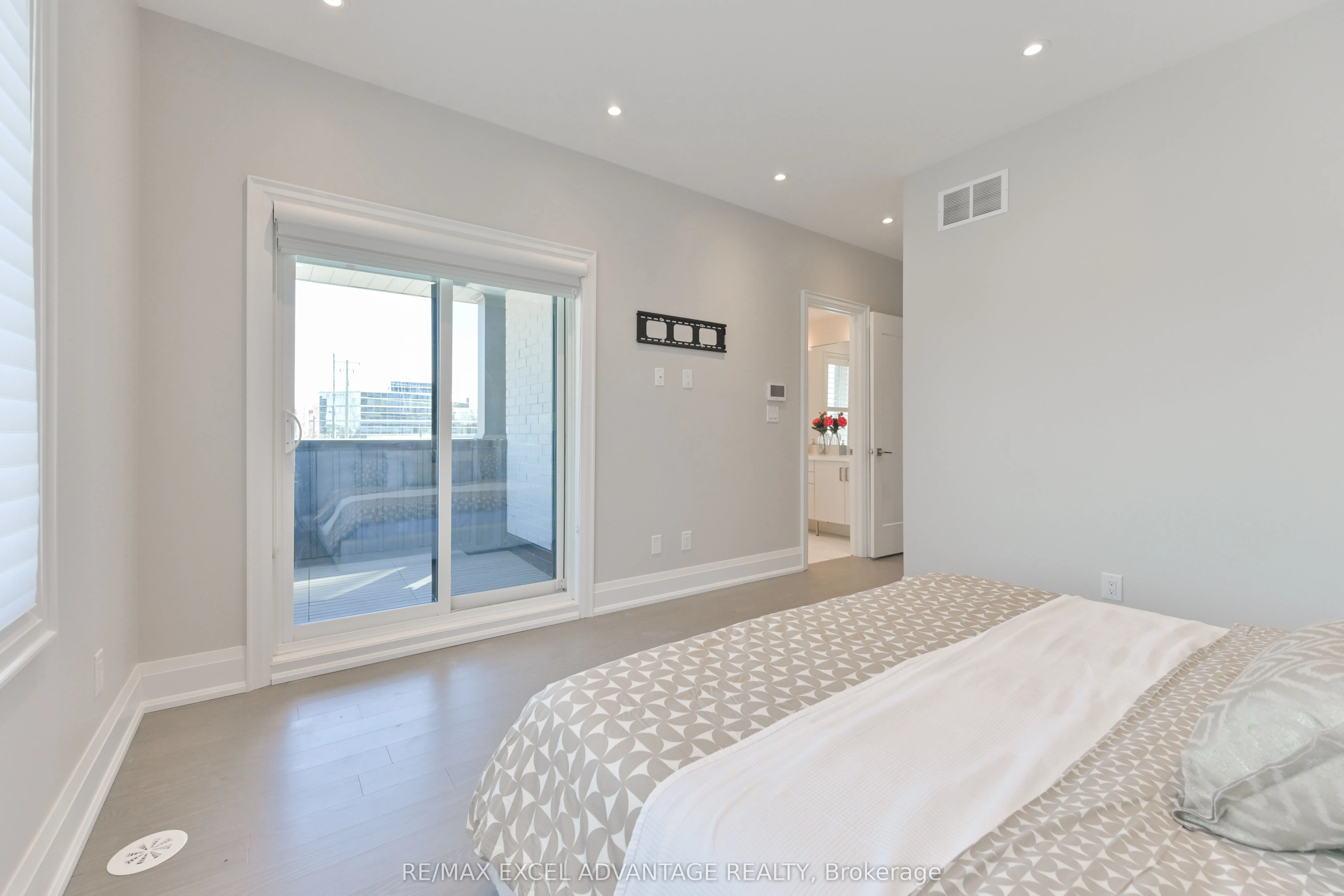 50 South Park Road, #1