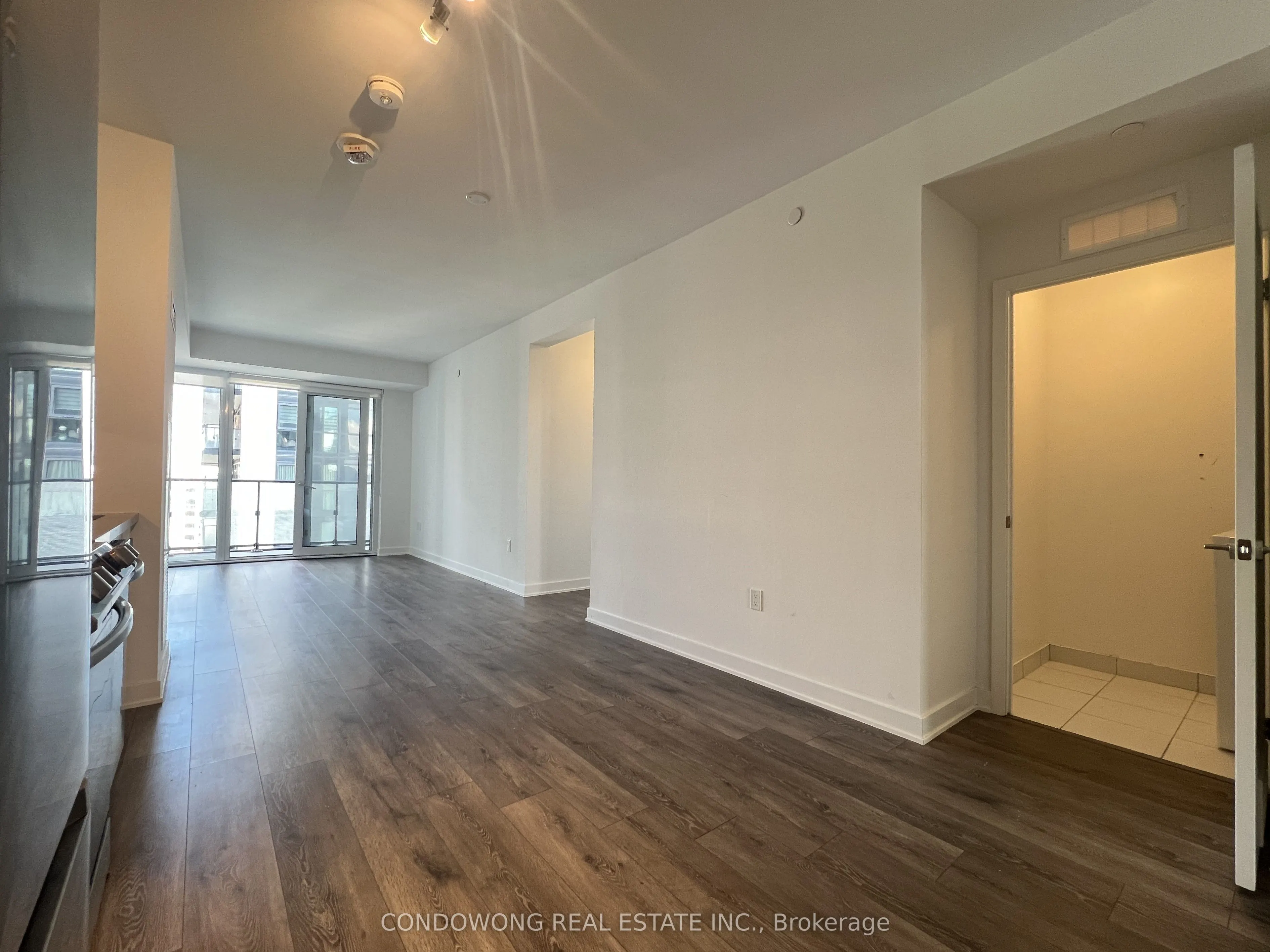 105 Oneida Crescent, #1205