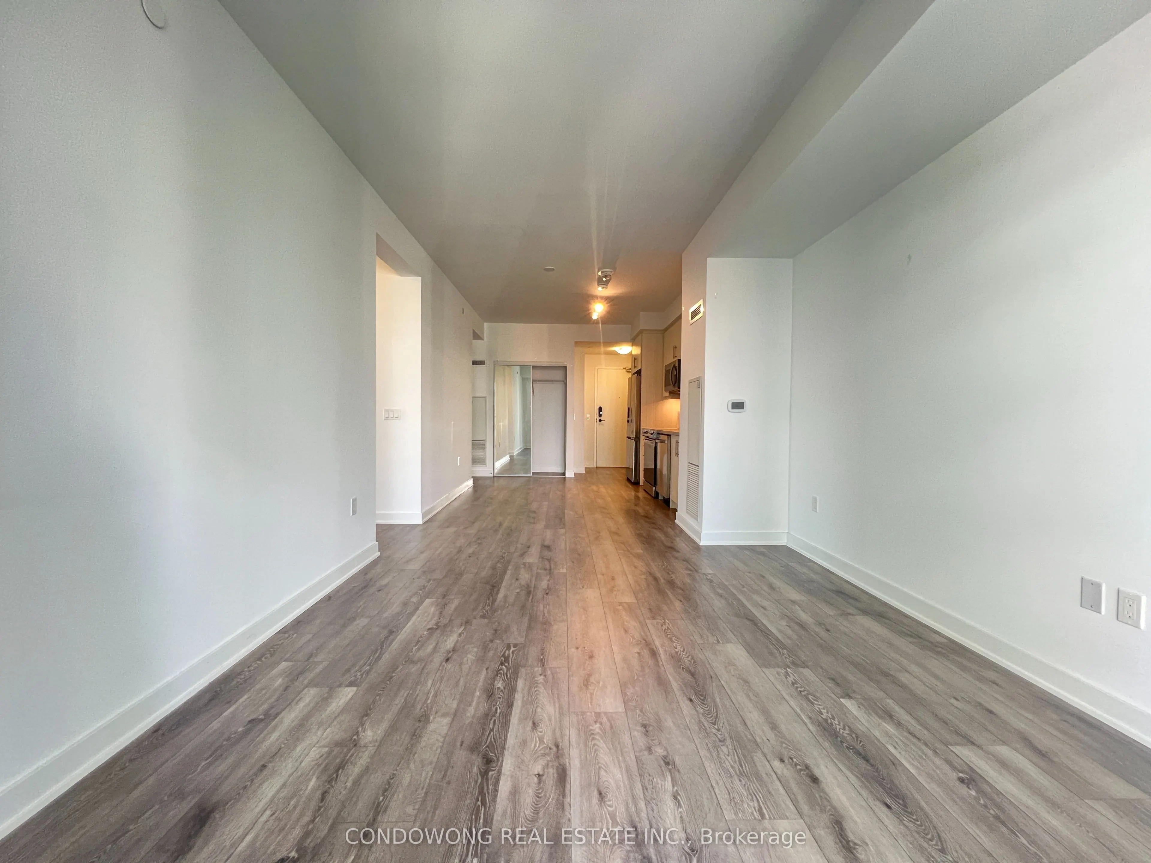 105 Oneida Crescent, #1205