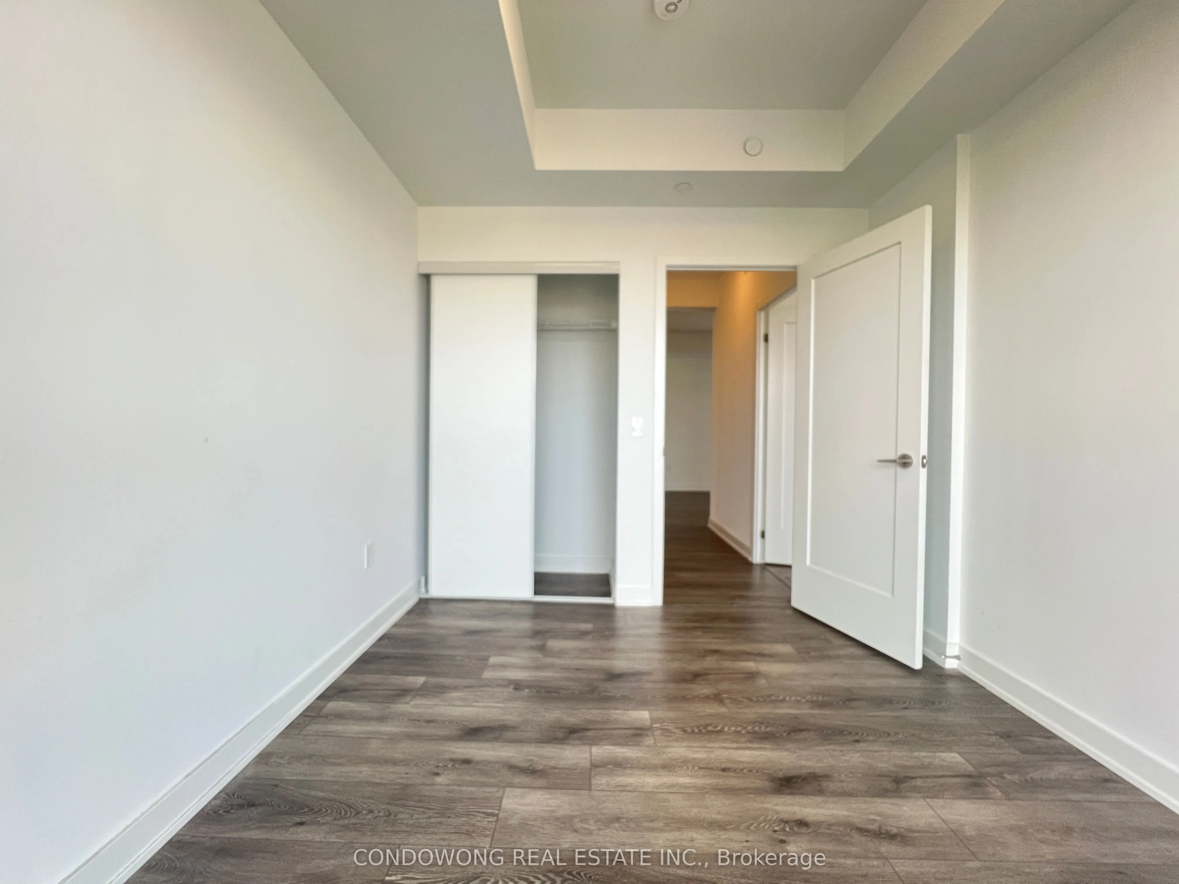 105 Oneida Crescent, #1205