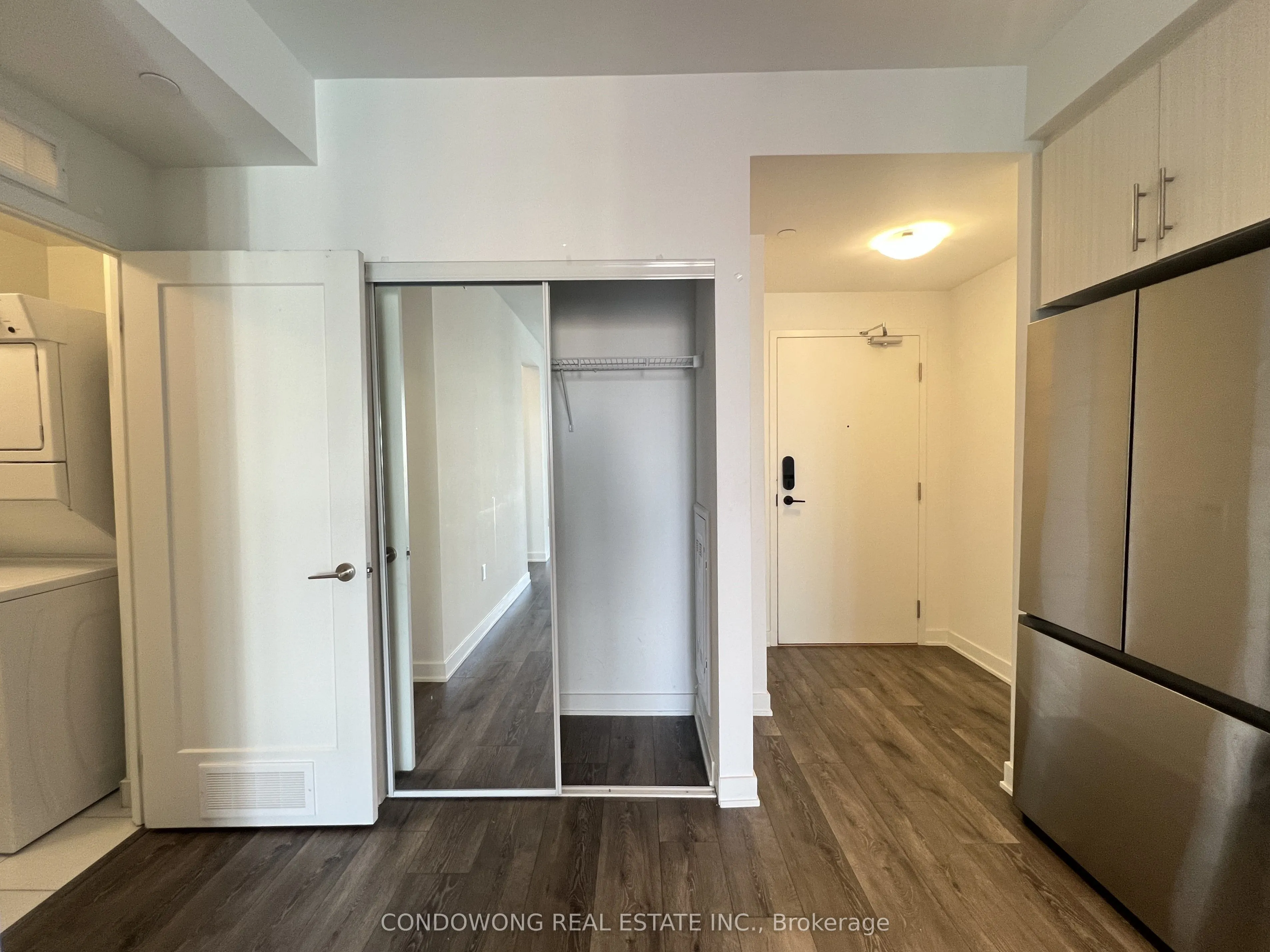 105 Oneida Crescent, #1205