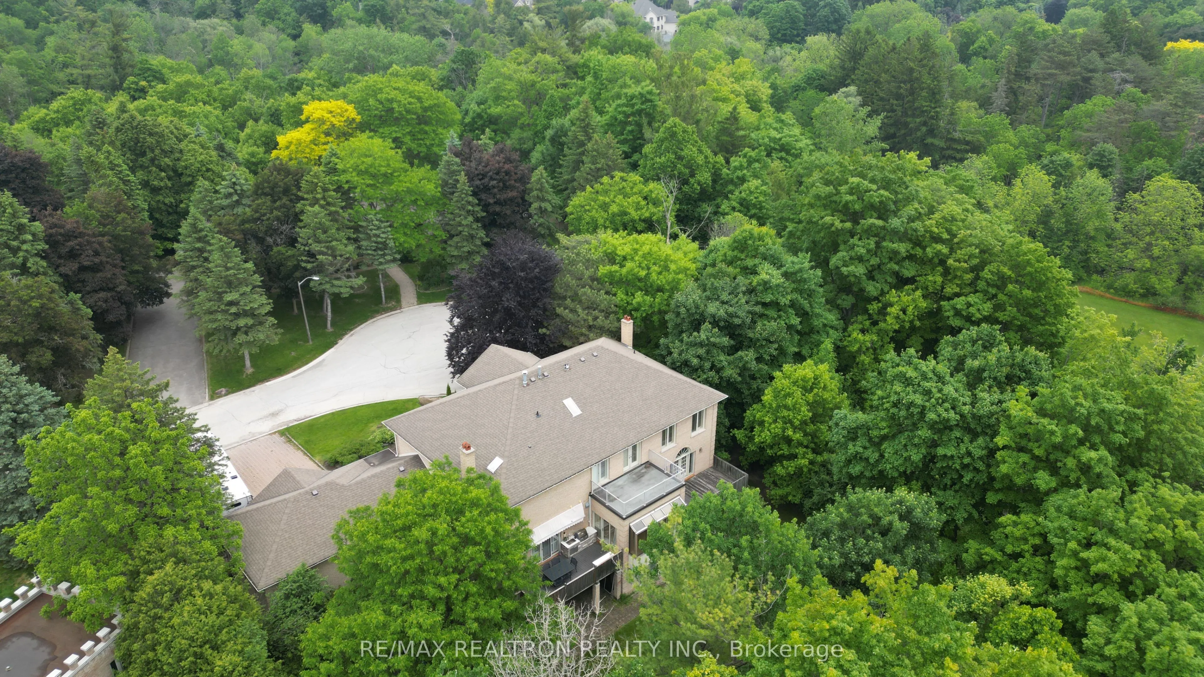 12 Moodie Drive