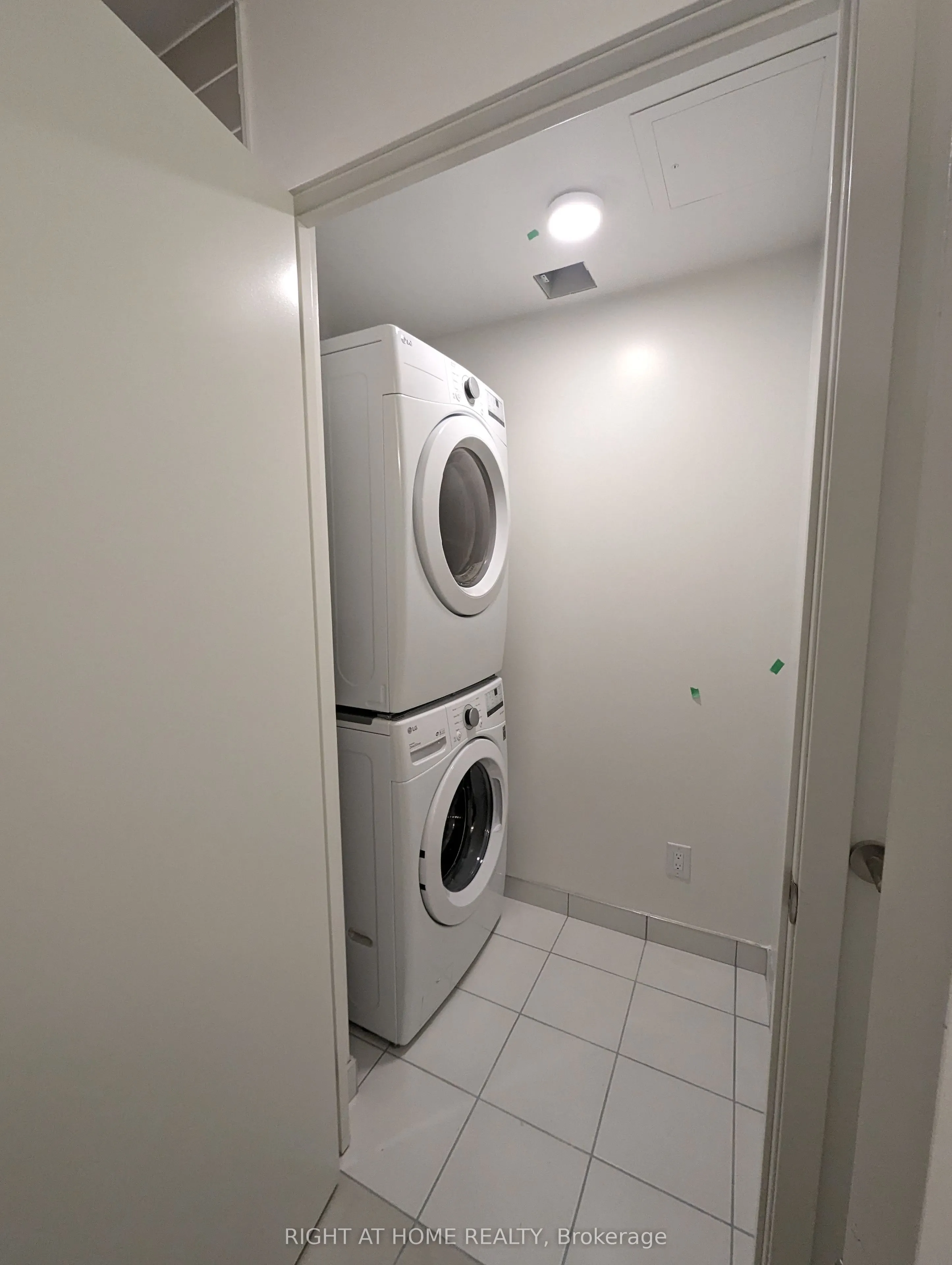 8119 Birchmount Road, #1203