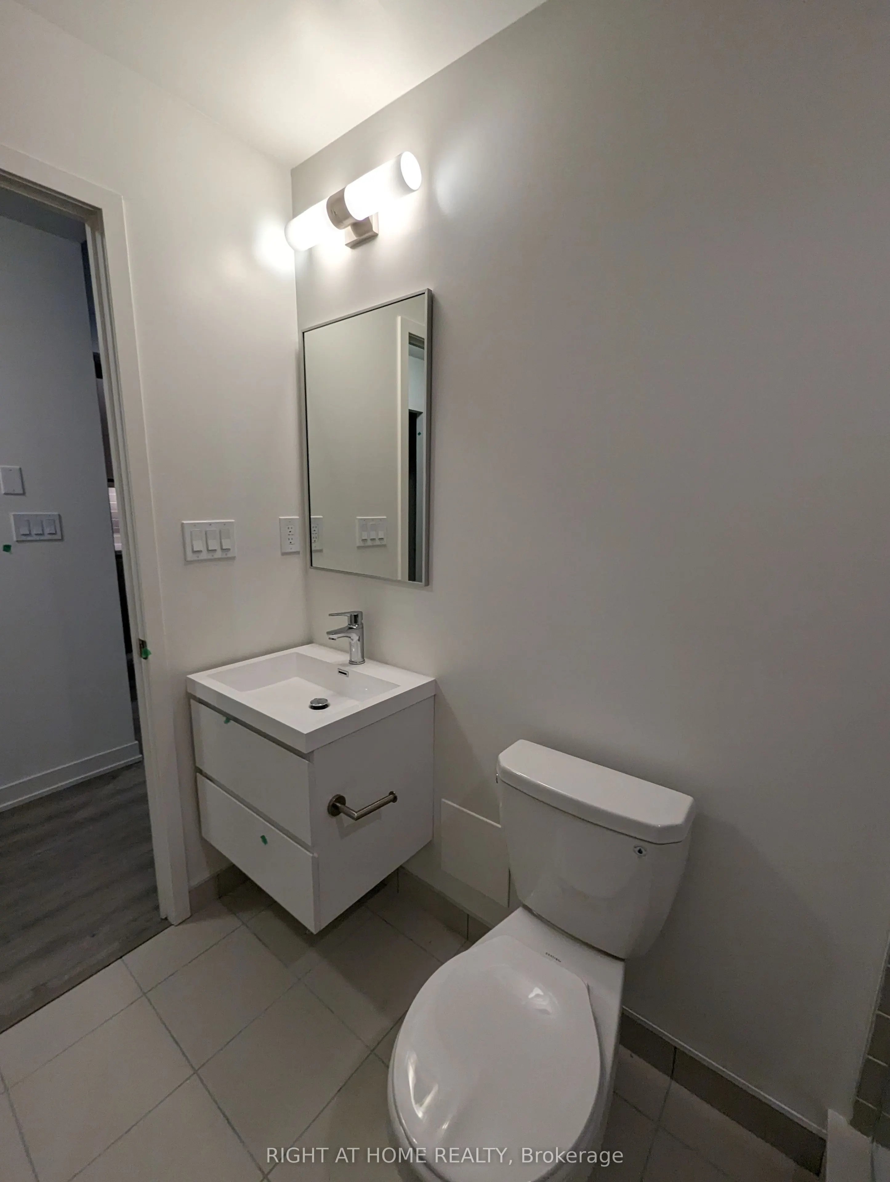 8119 Birchmount Road, #1203