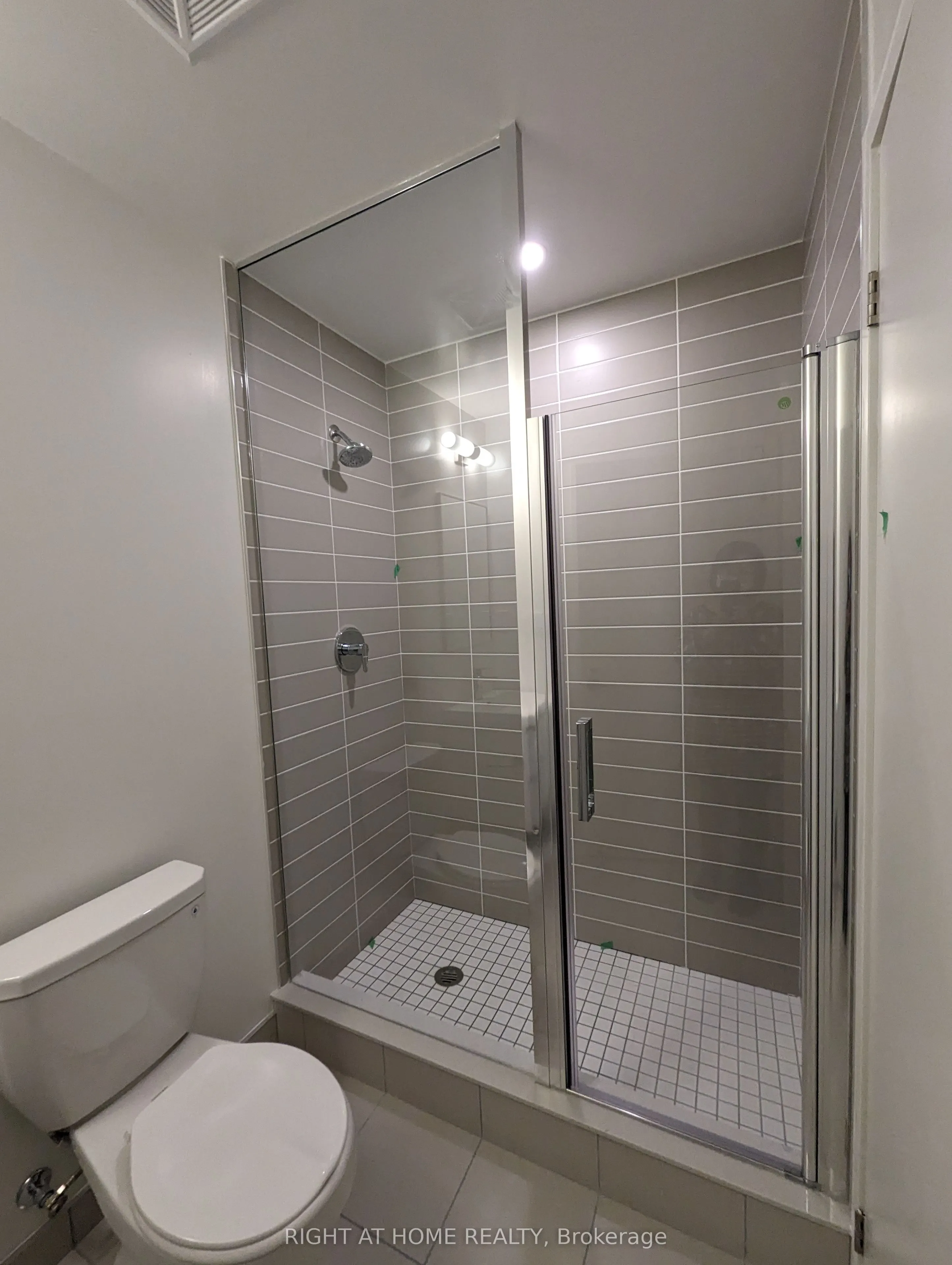 8119 Birchmount Road, #1203