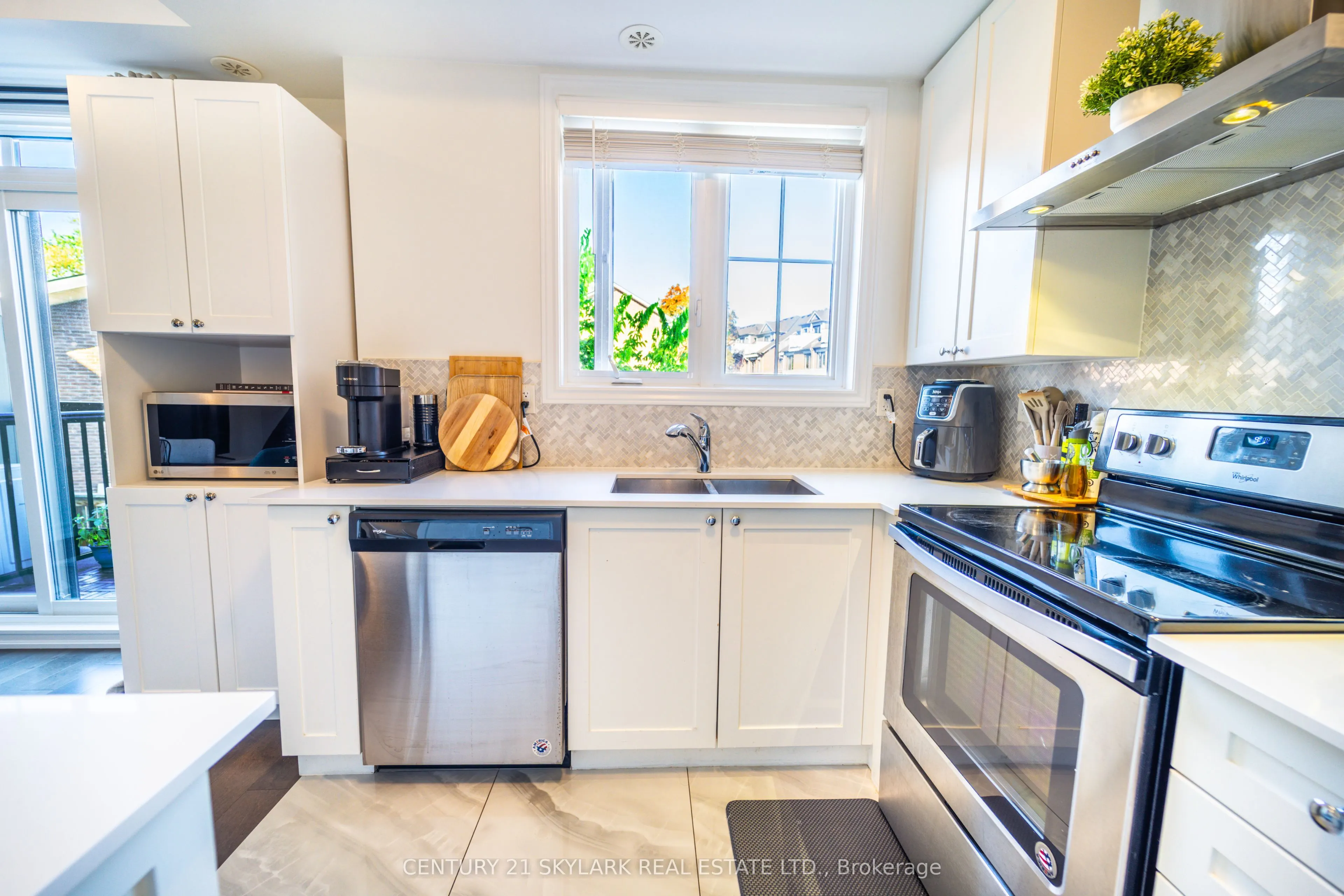 196 Pine Grove Road, #6
