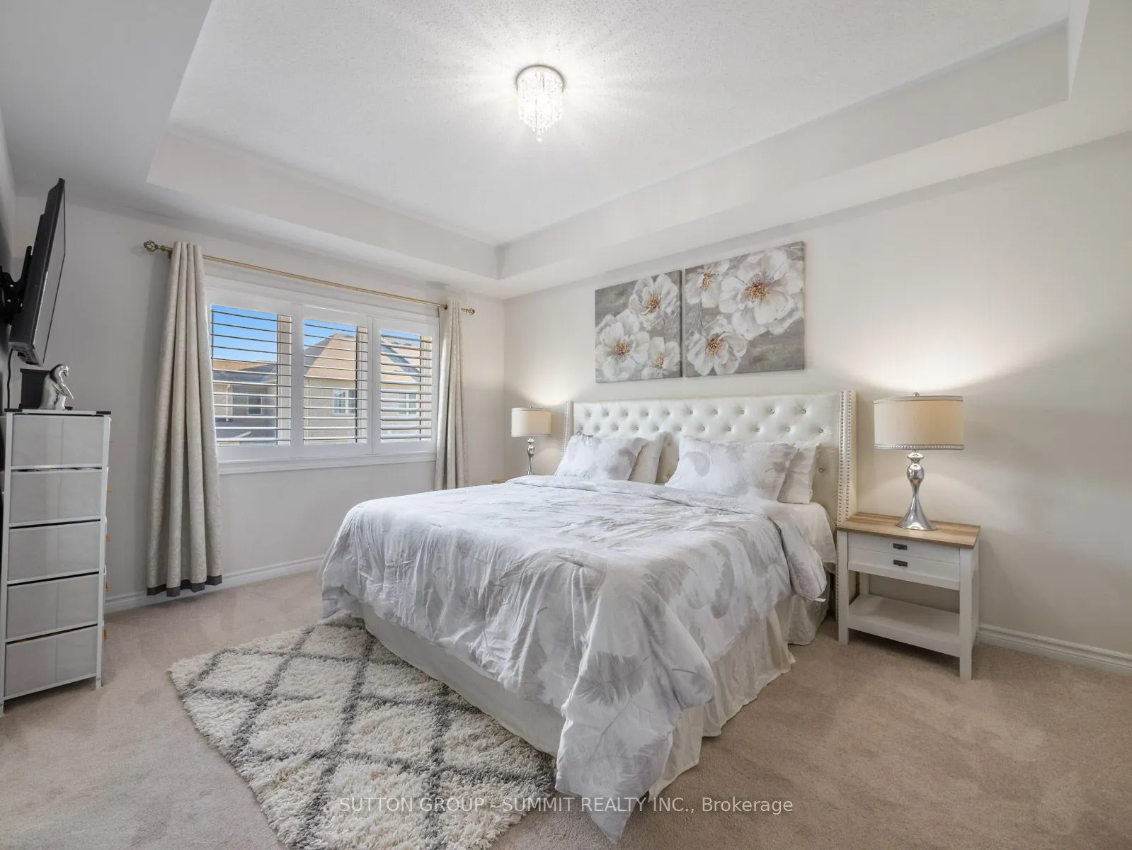 73 MONDIAL Crescent