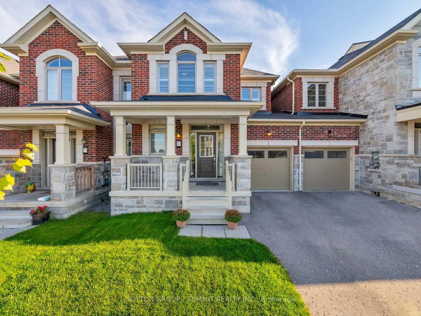 73 MONDIAL Crescent