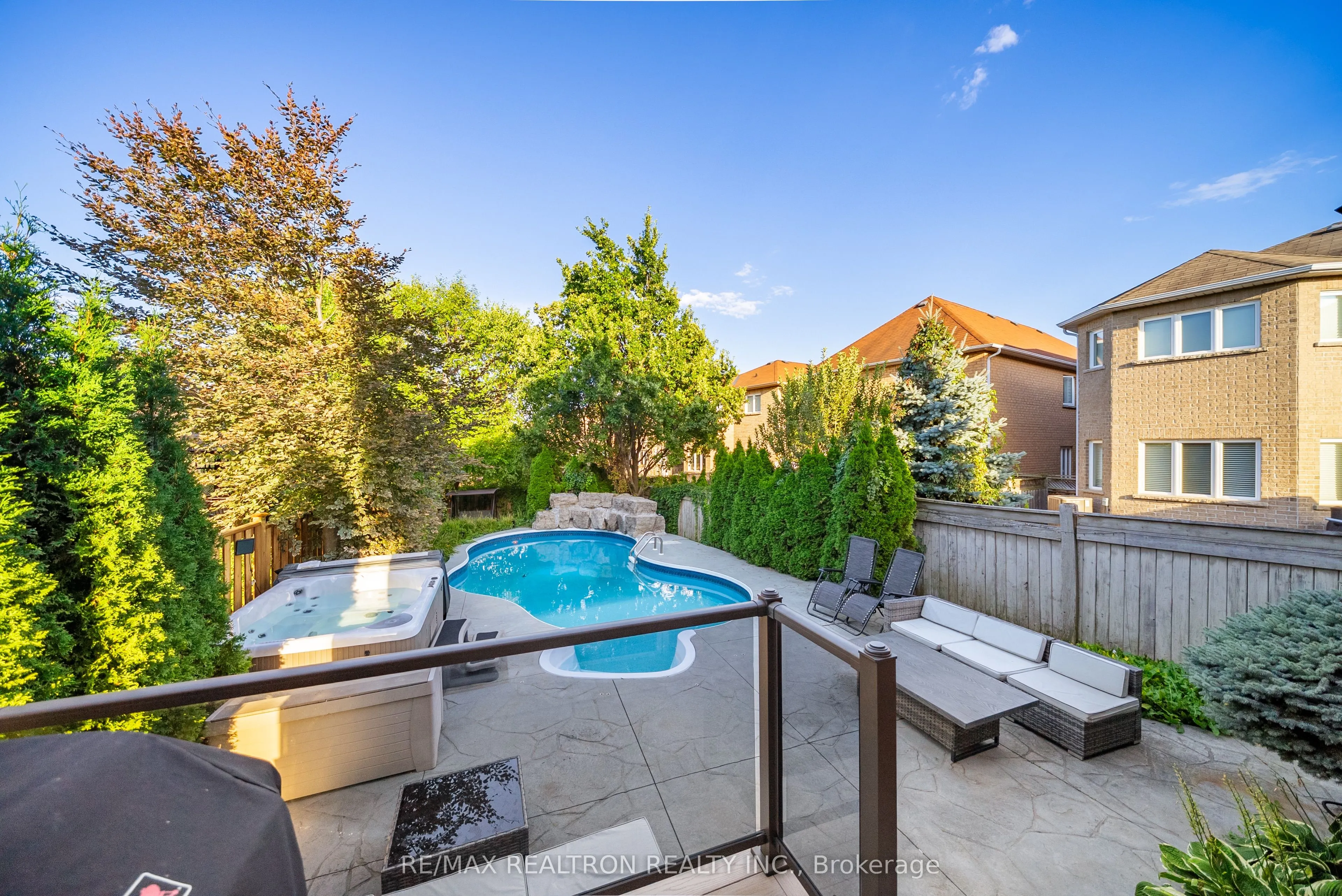 565 Thornhill Woods Drive