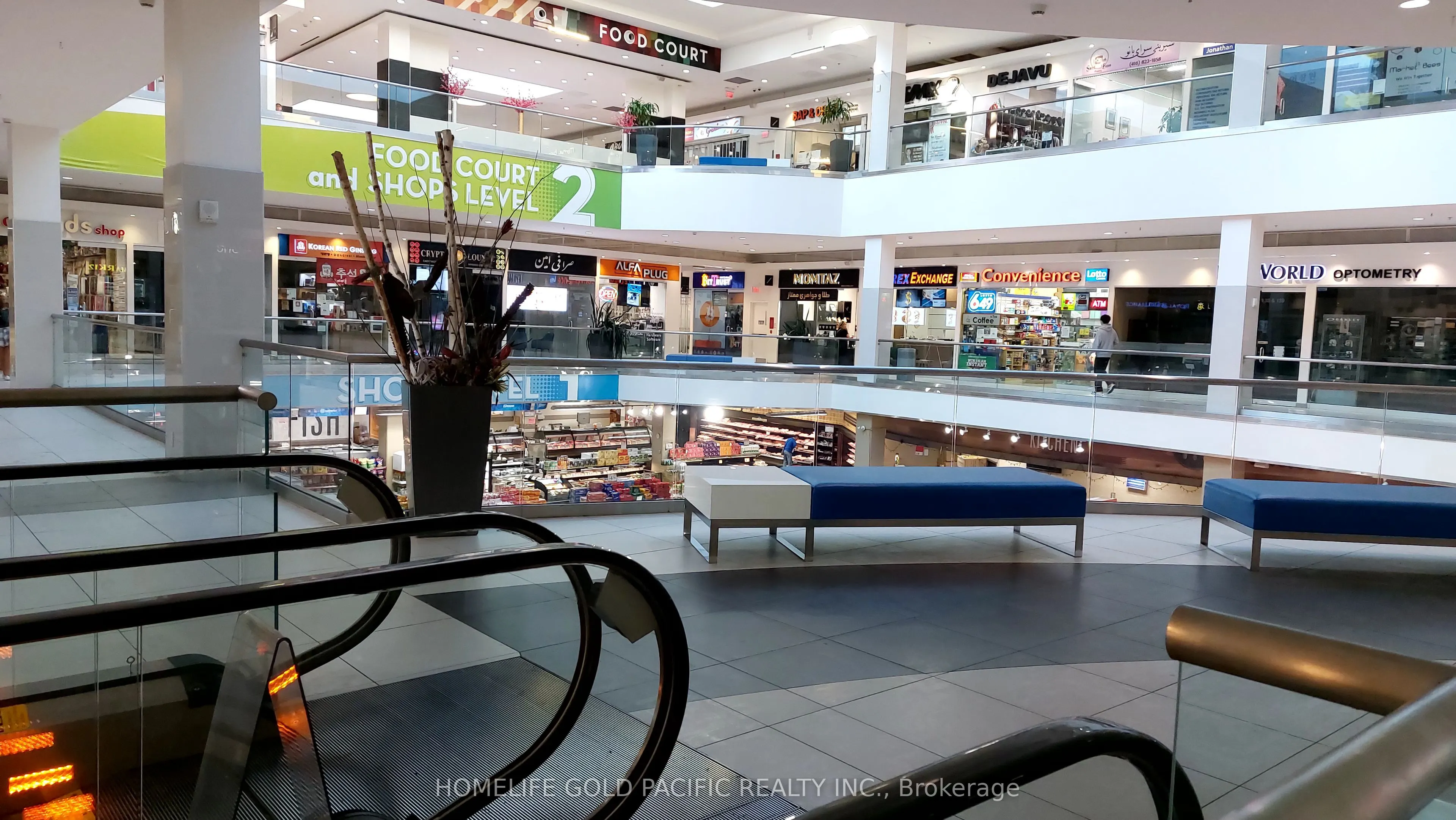 7181 Yonge Street, #162