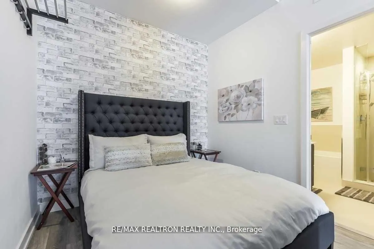 317 Broward Way, #122