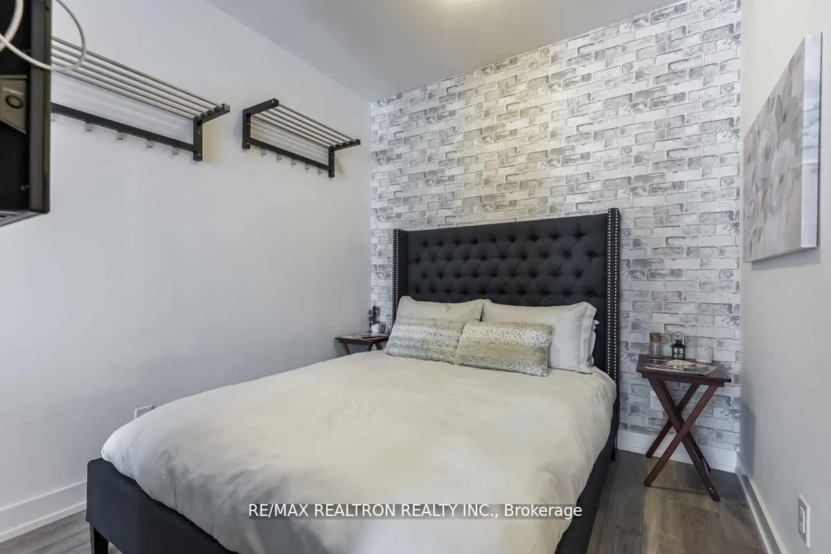 317 Broward Way, #122