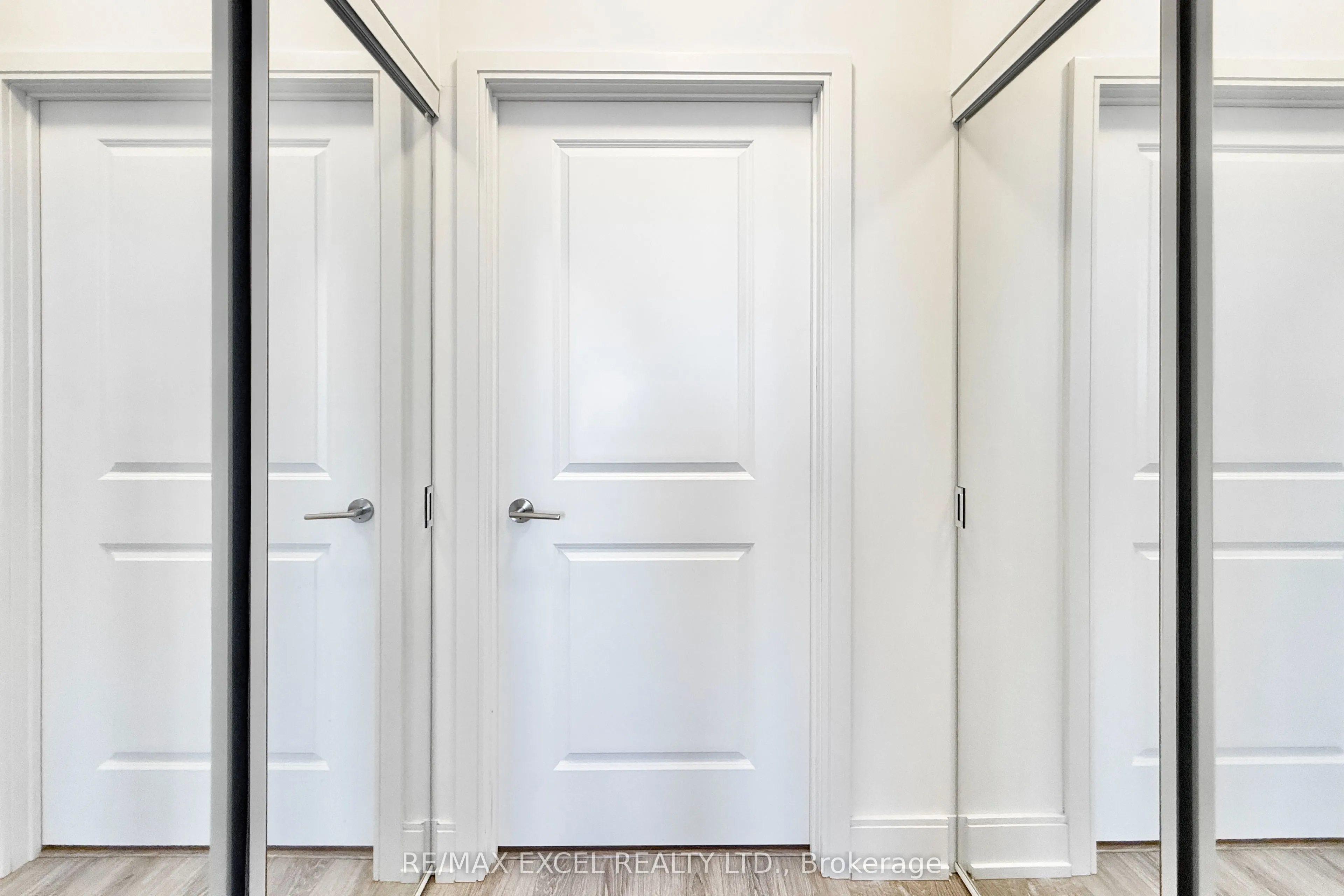 9600 Yonge Street, #606