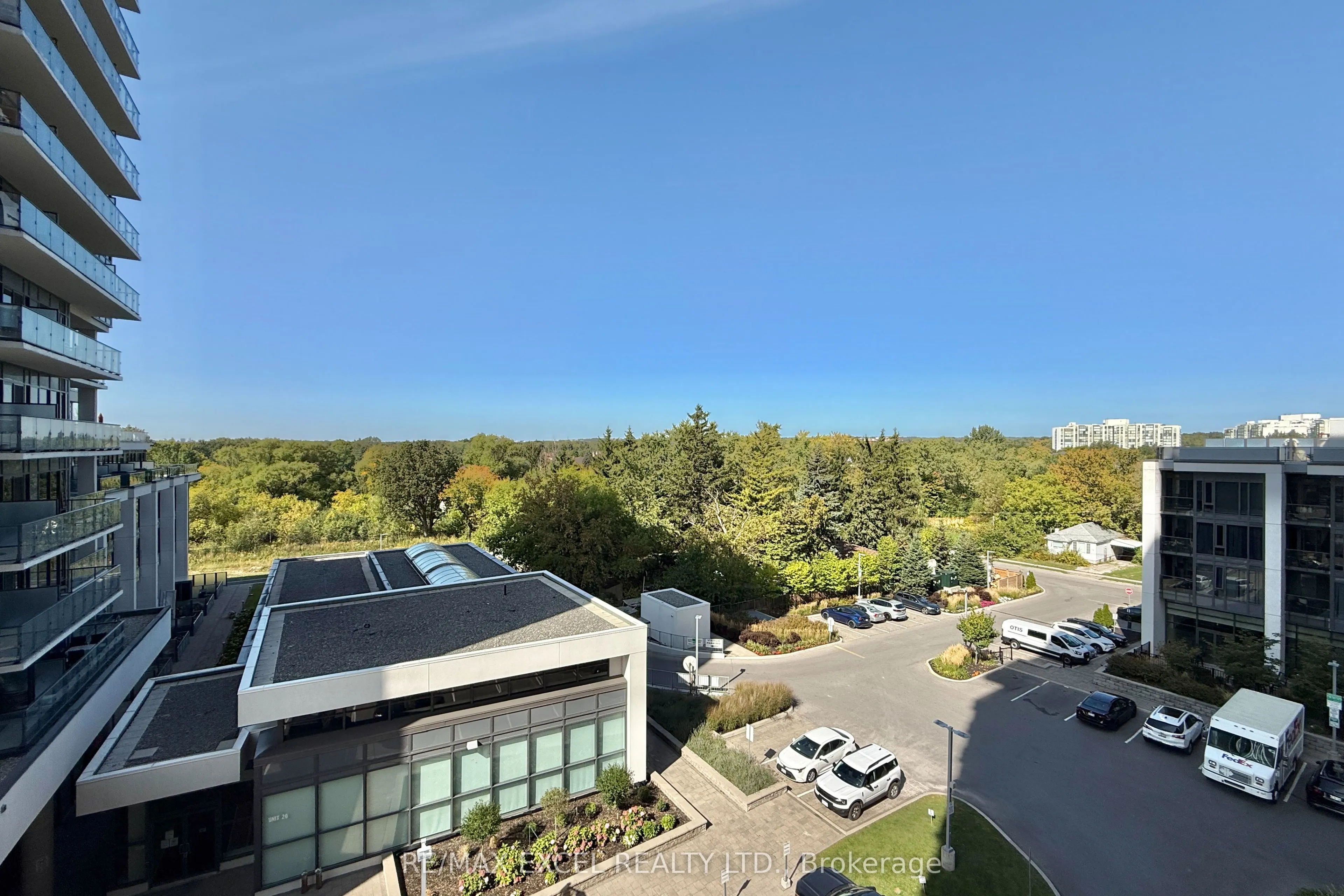 9600 Yonge Street, #606