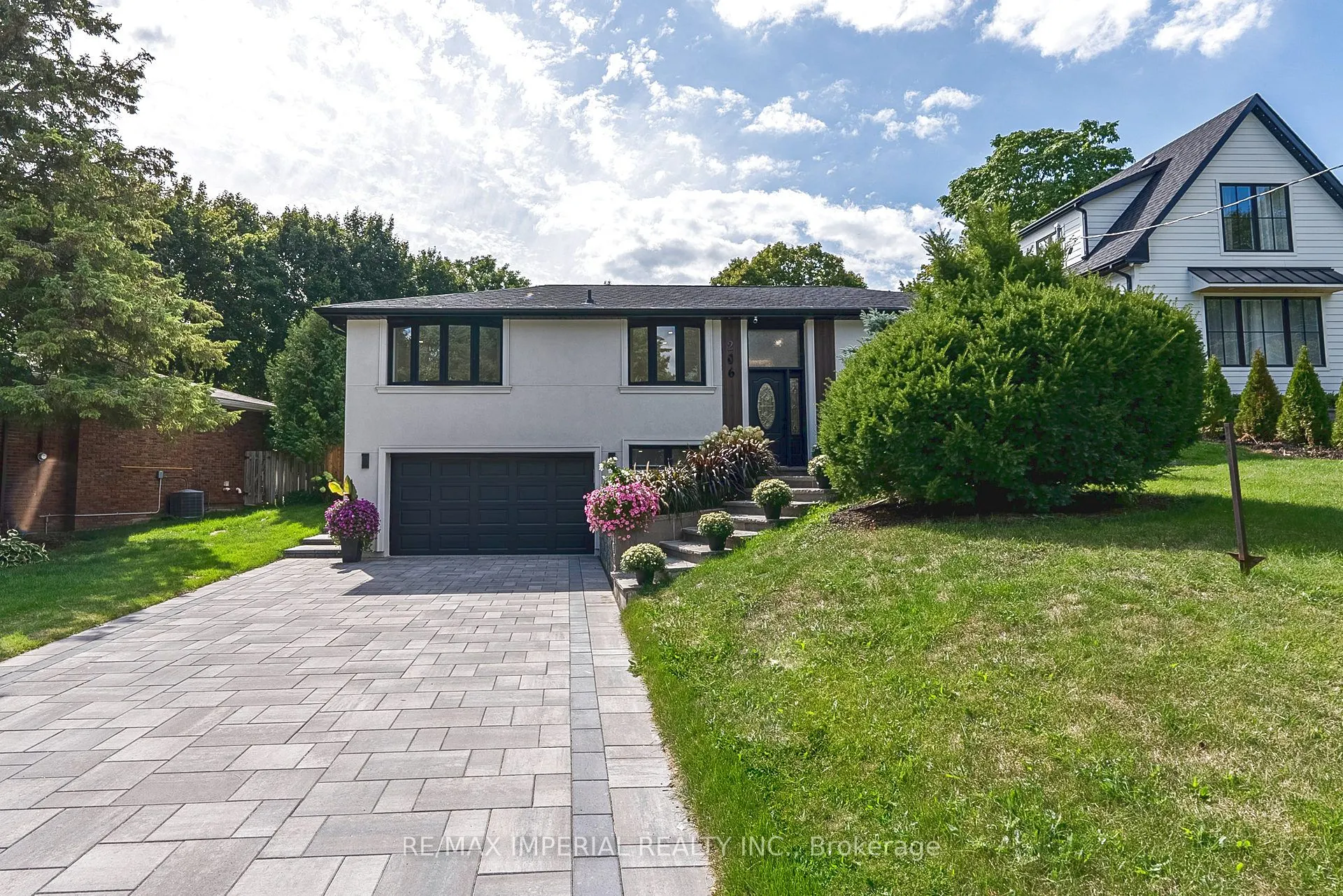 206 Richard Avenue