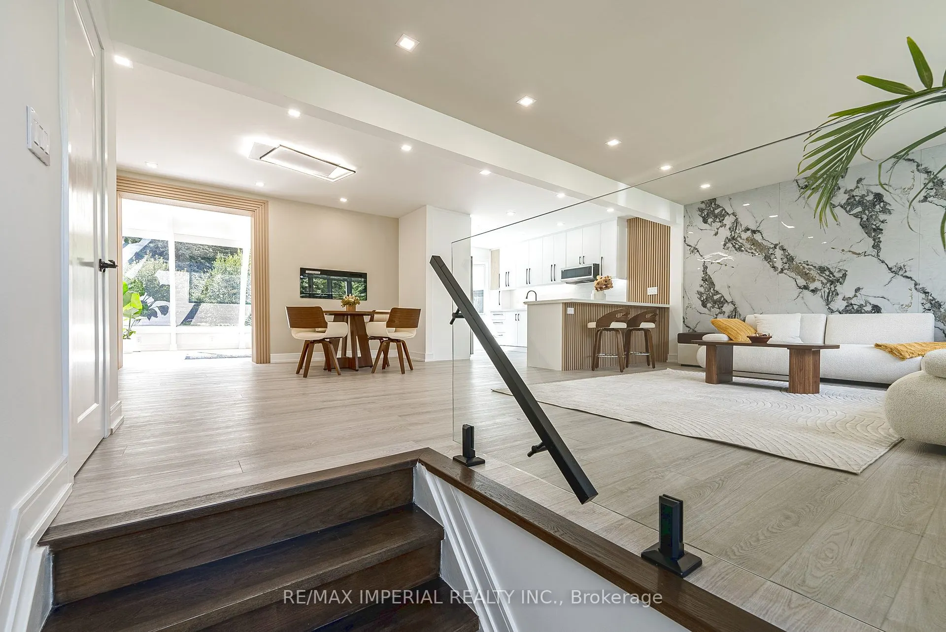206 Richard Avenue