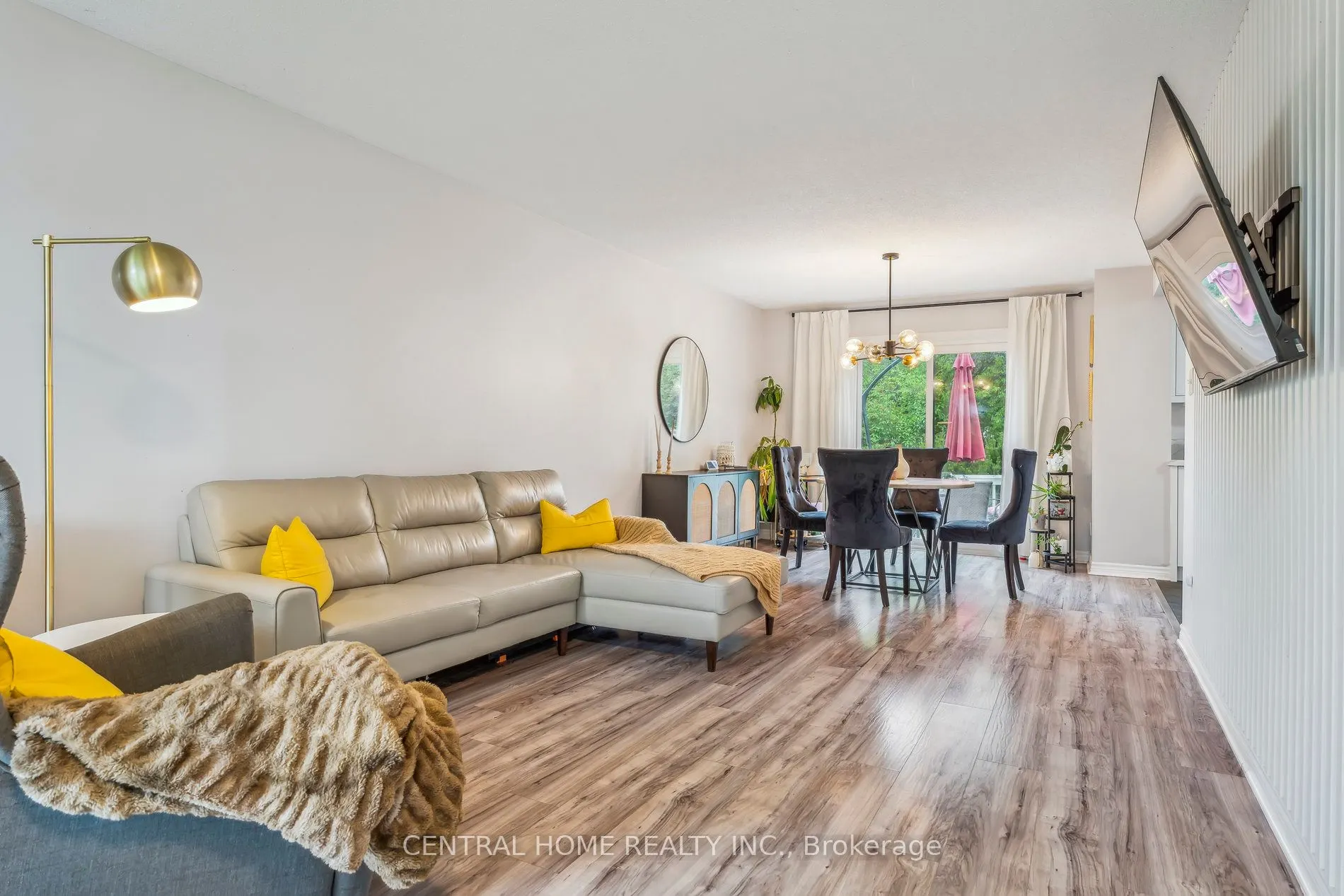 50 Metro Road S
